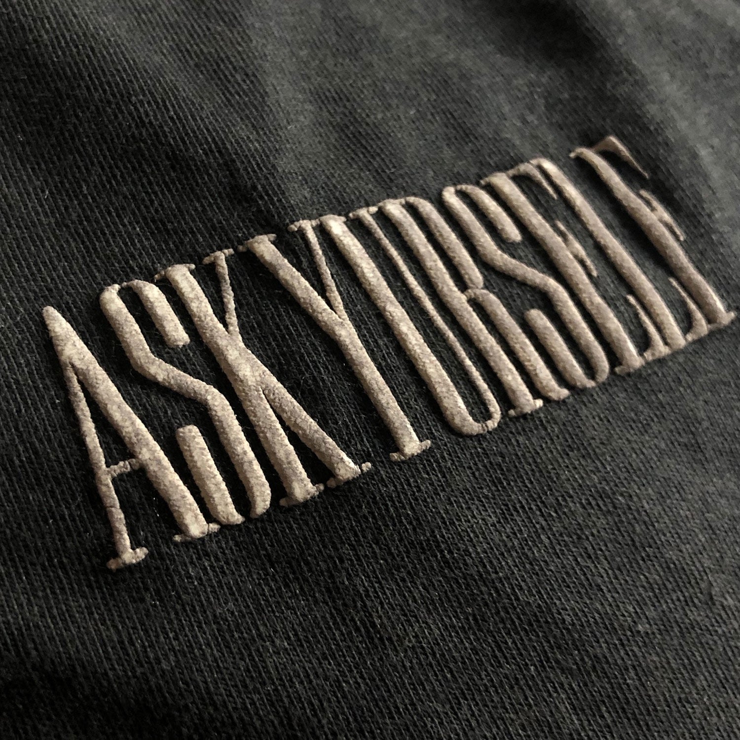 Askyurself T-shirts Paisley Embossed Three-Dimensional Puff Print Distressed