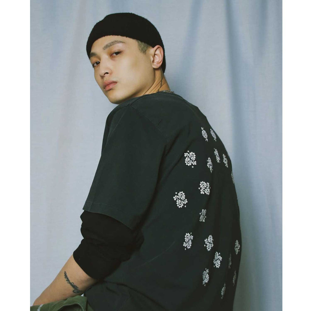 Askyurself T-shirts Paisley Embossed Three-Dimensional Puff Print Distressed