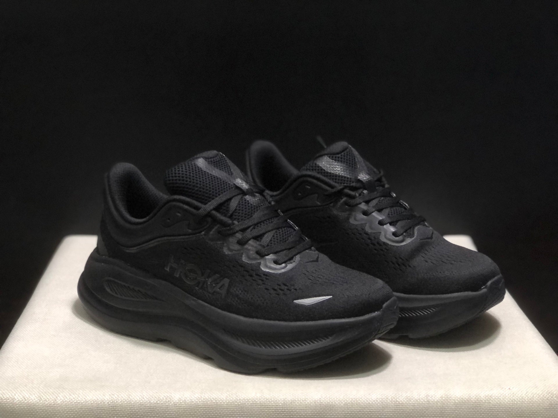 HOKA ONE ONE Bondi 9