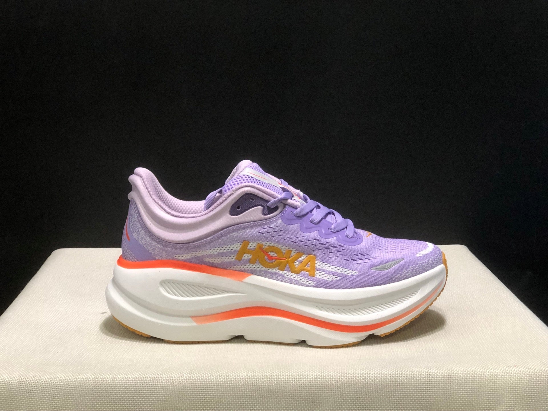 HOKA ONE ONE Bondi 9