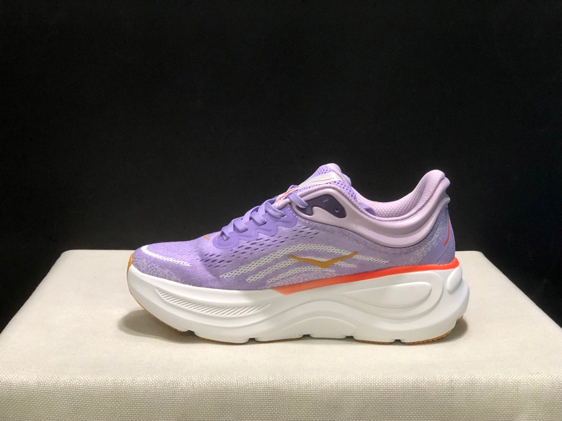 HOKA ONE ONE Bondi 9