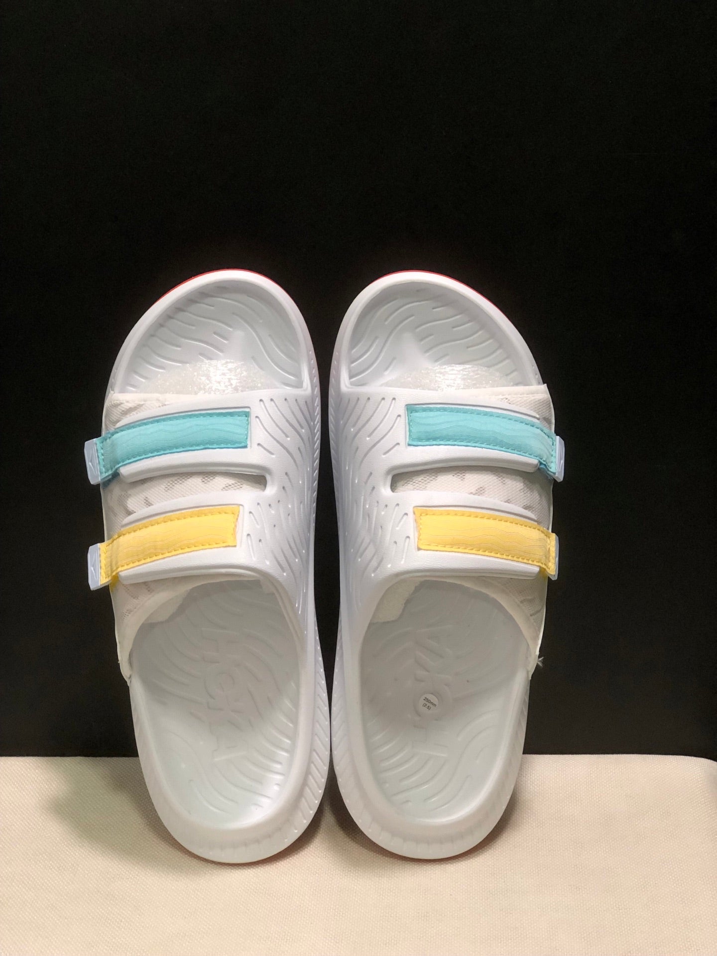 WTAPS x  HOKA ONE ONE ORA Luxe