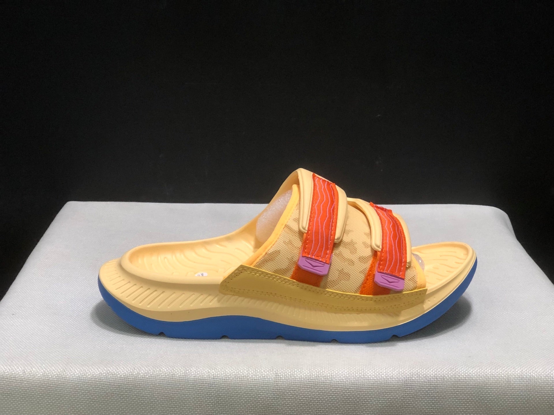WTAPS x  HOKA ONE ONE ORA Luxe