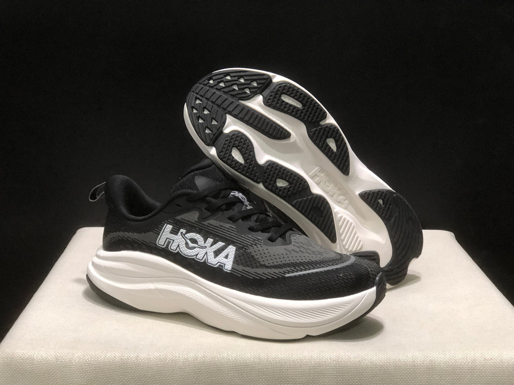 HOKA ONE ONE SKYFLOW