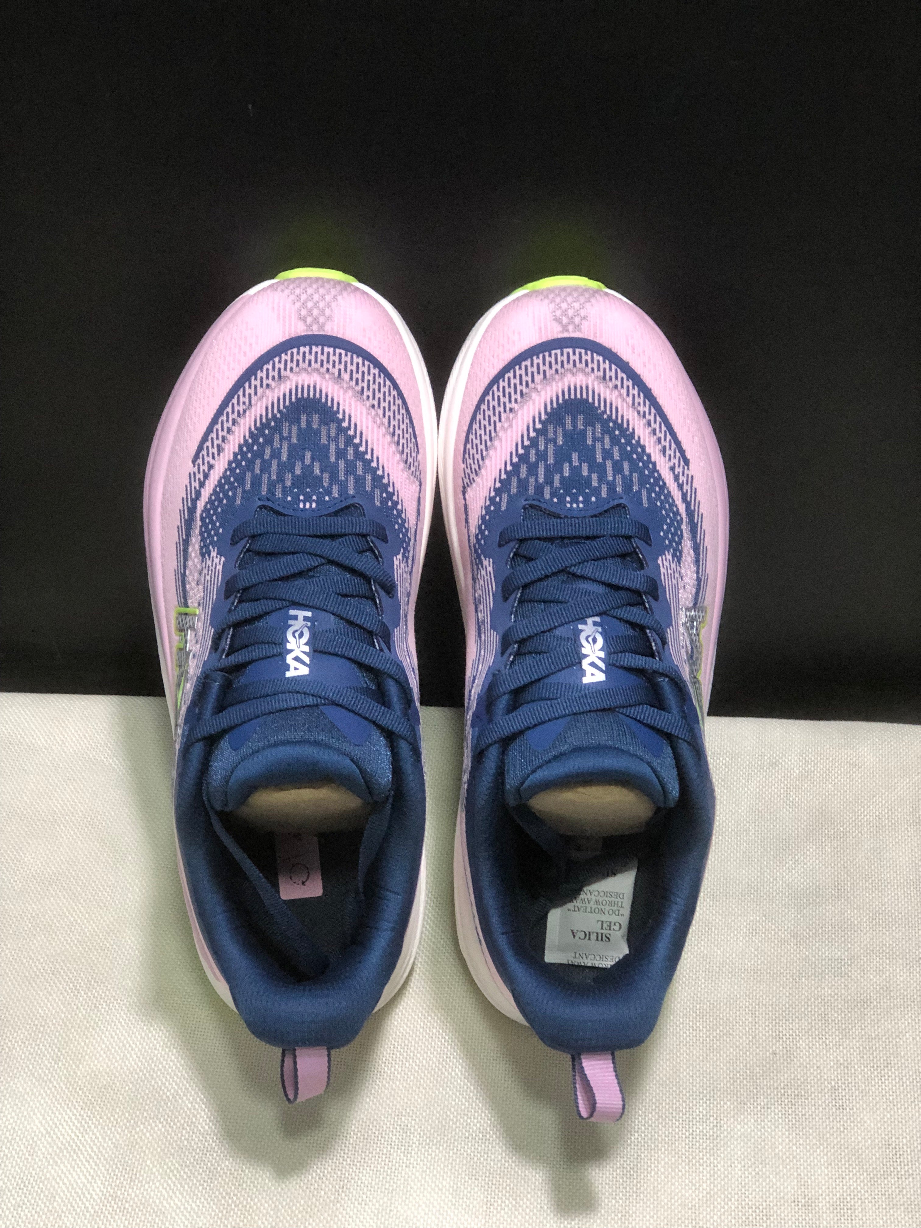HOKA ONE ONE SKYFLOW