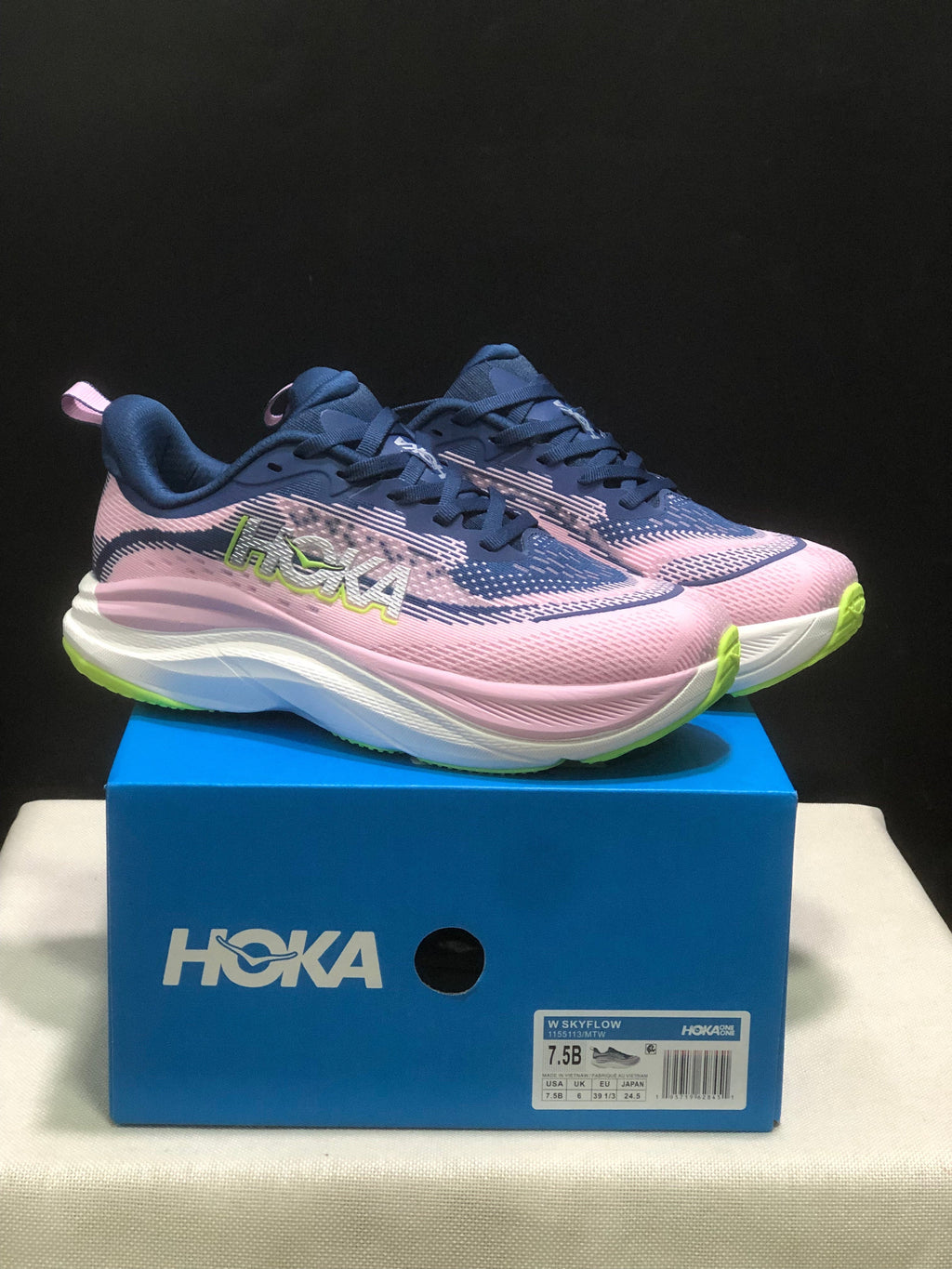 HOKA ONE ONE SKYFLOW
