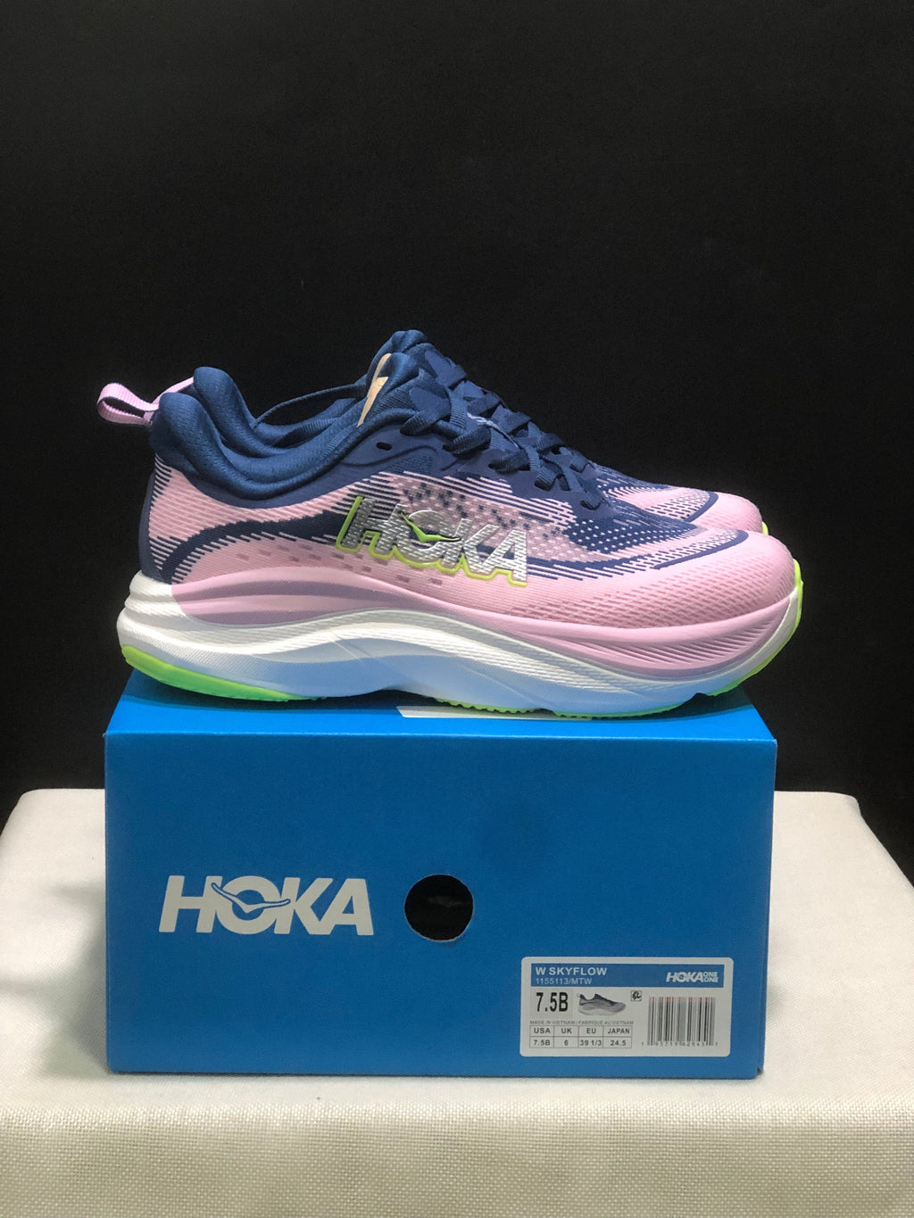 HOKA ONE ONE SKYFLOW