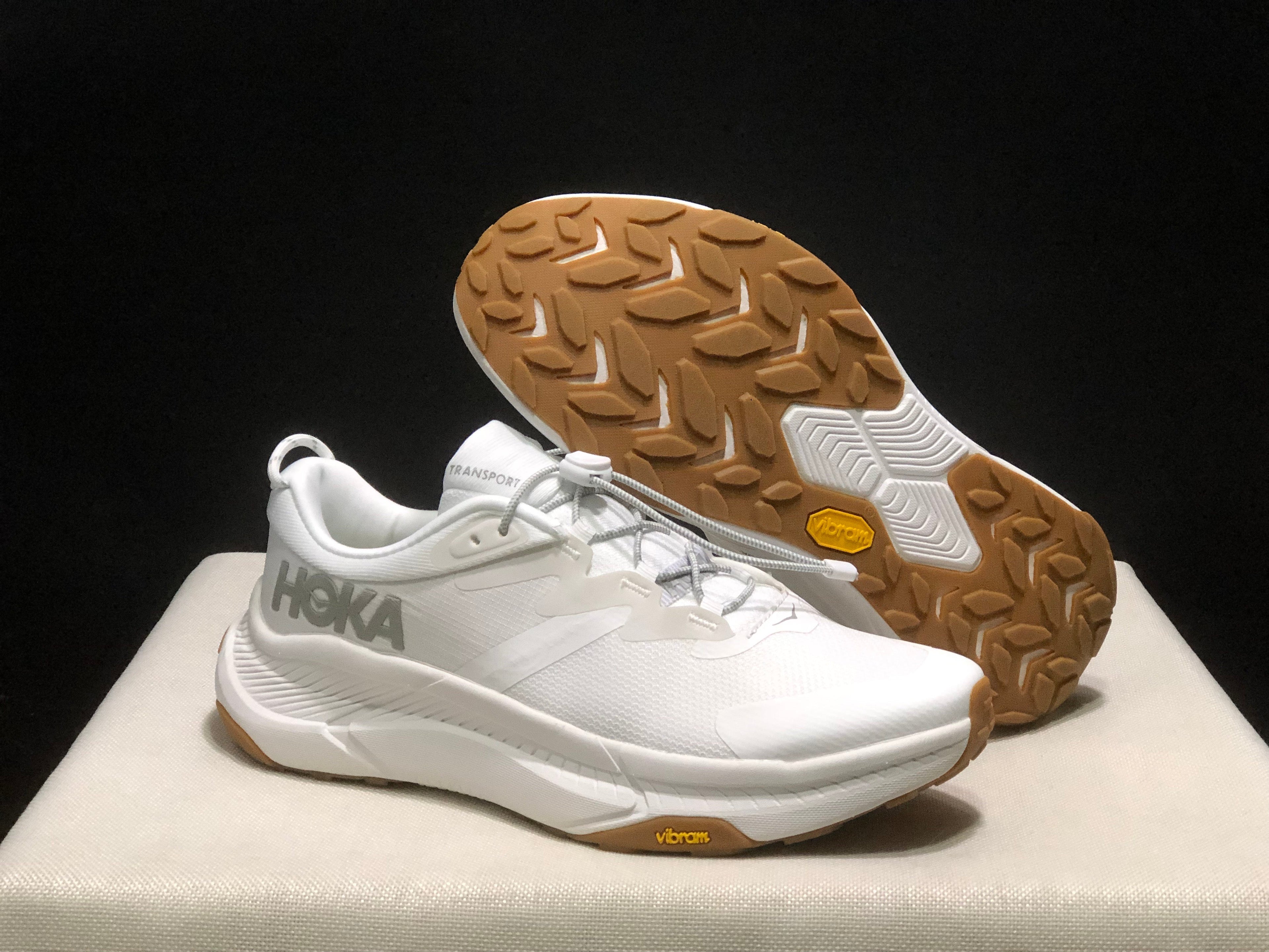 HOKA ONE ONE SKYFLOW