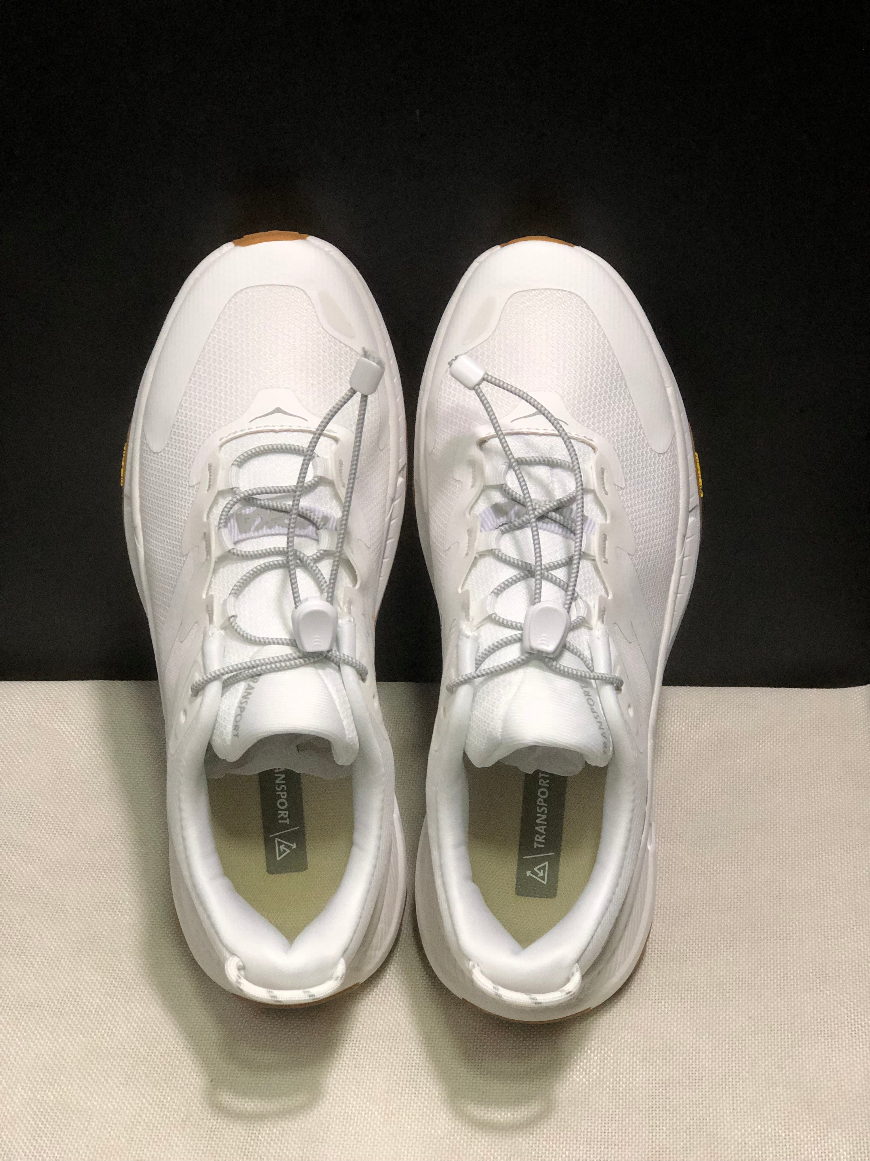 HOKA ONE ONE SKYFLOW