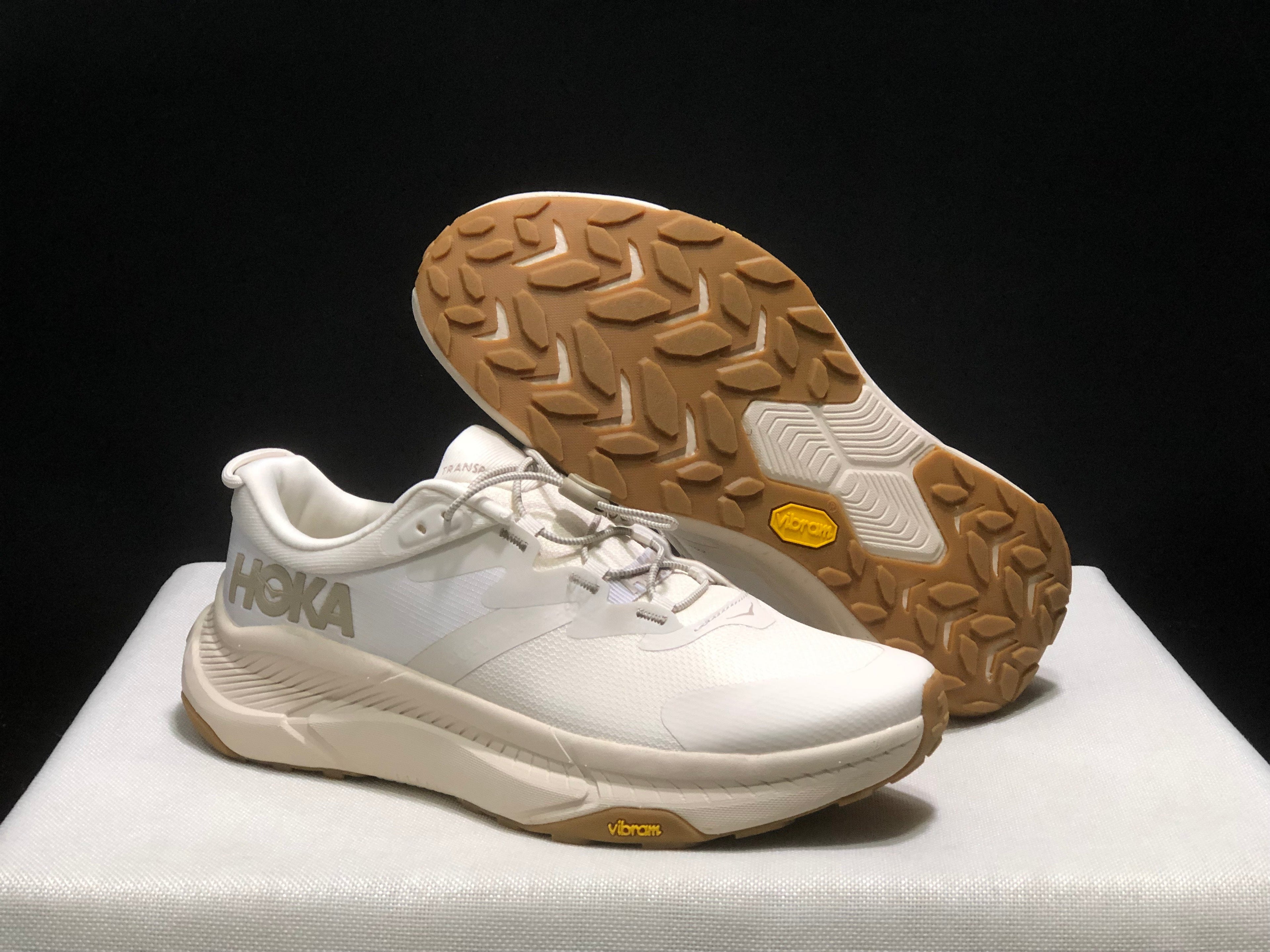 HOKA ONE ONE SKYFLOW