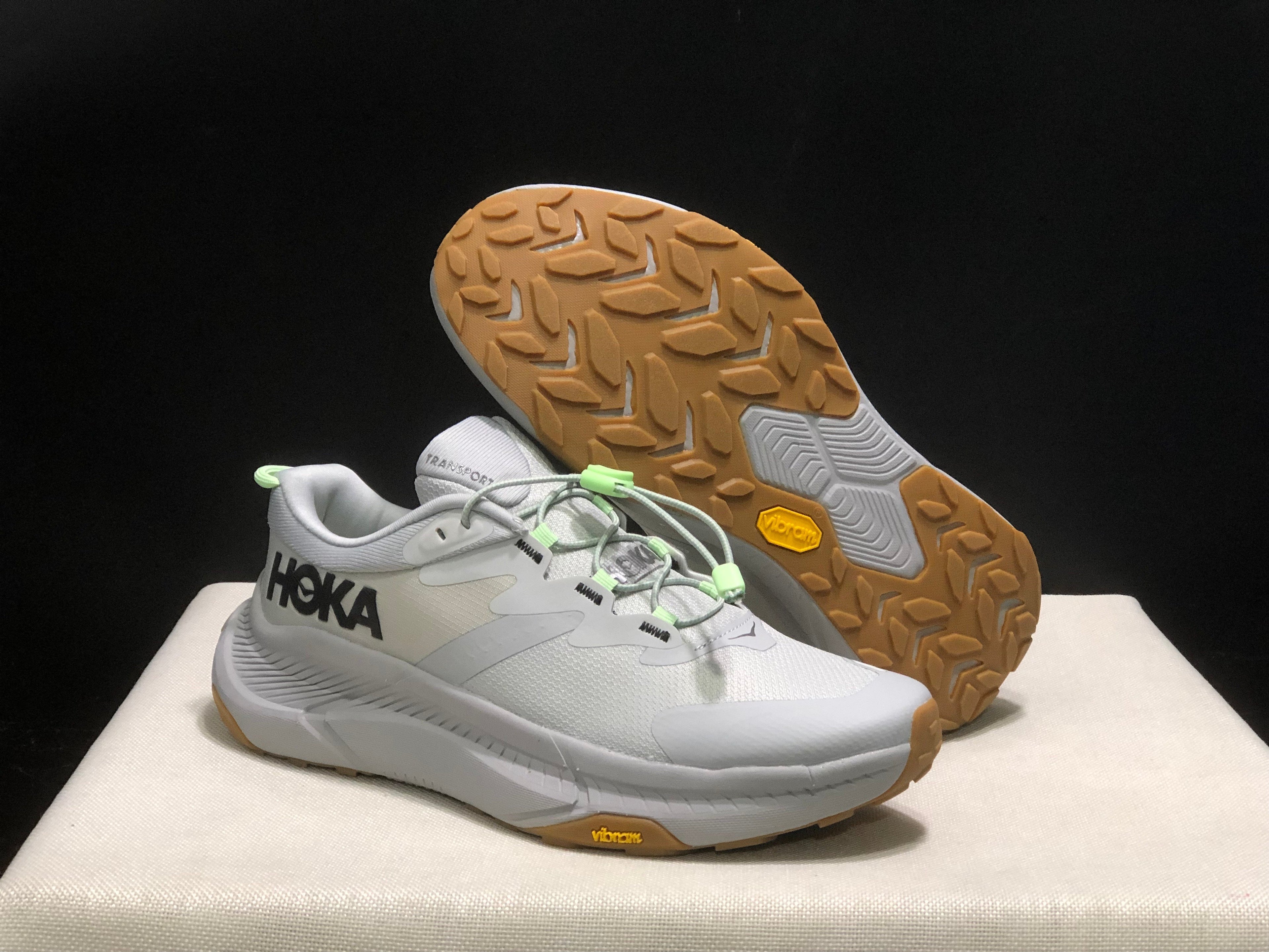 HOKA ONE ONE SKYFLOW