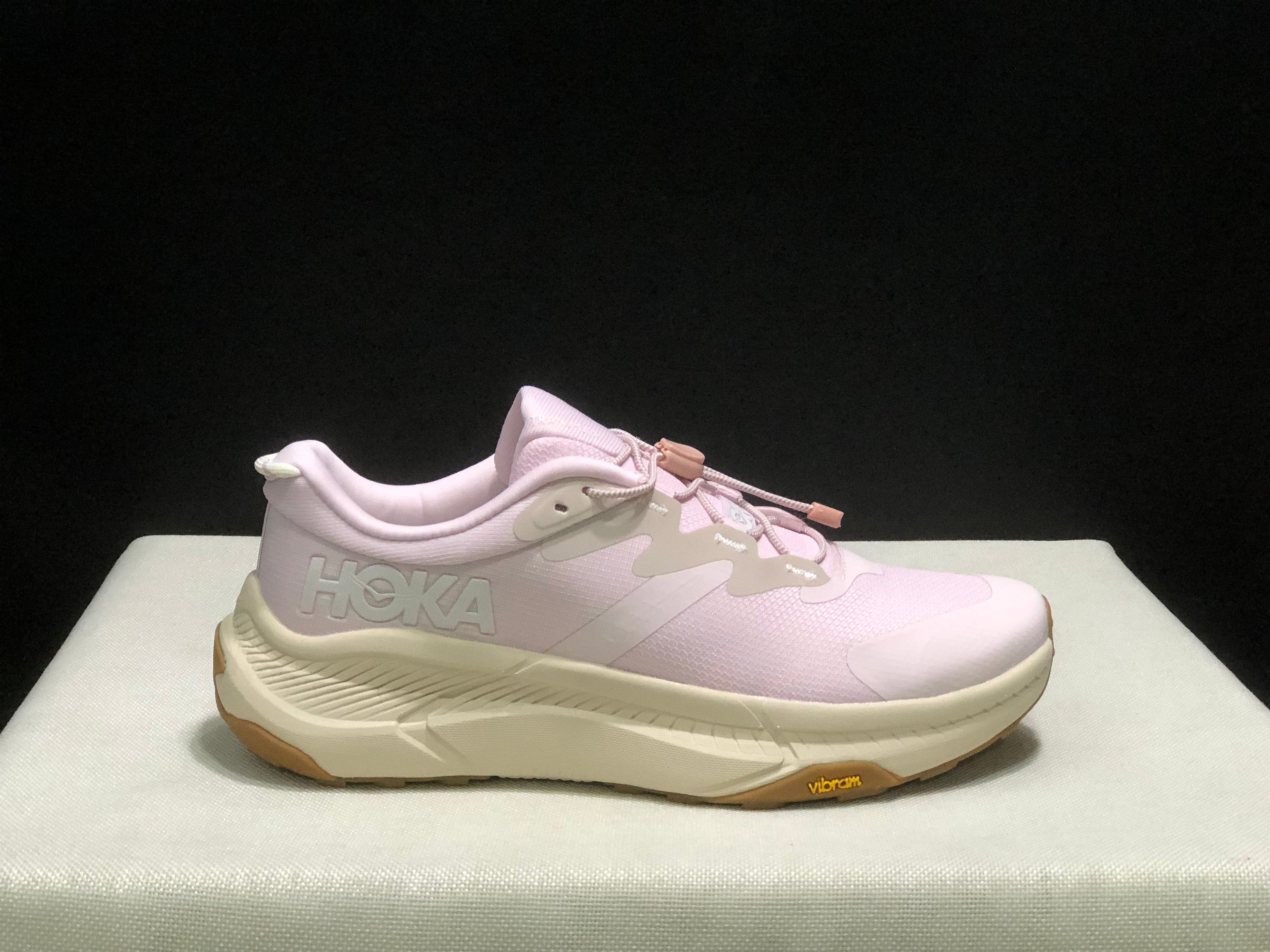 HOKA ONE ONE SKYFLOW