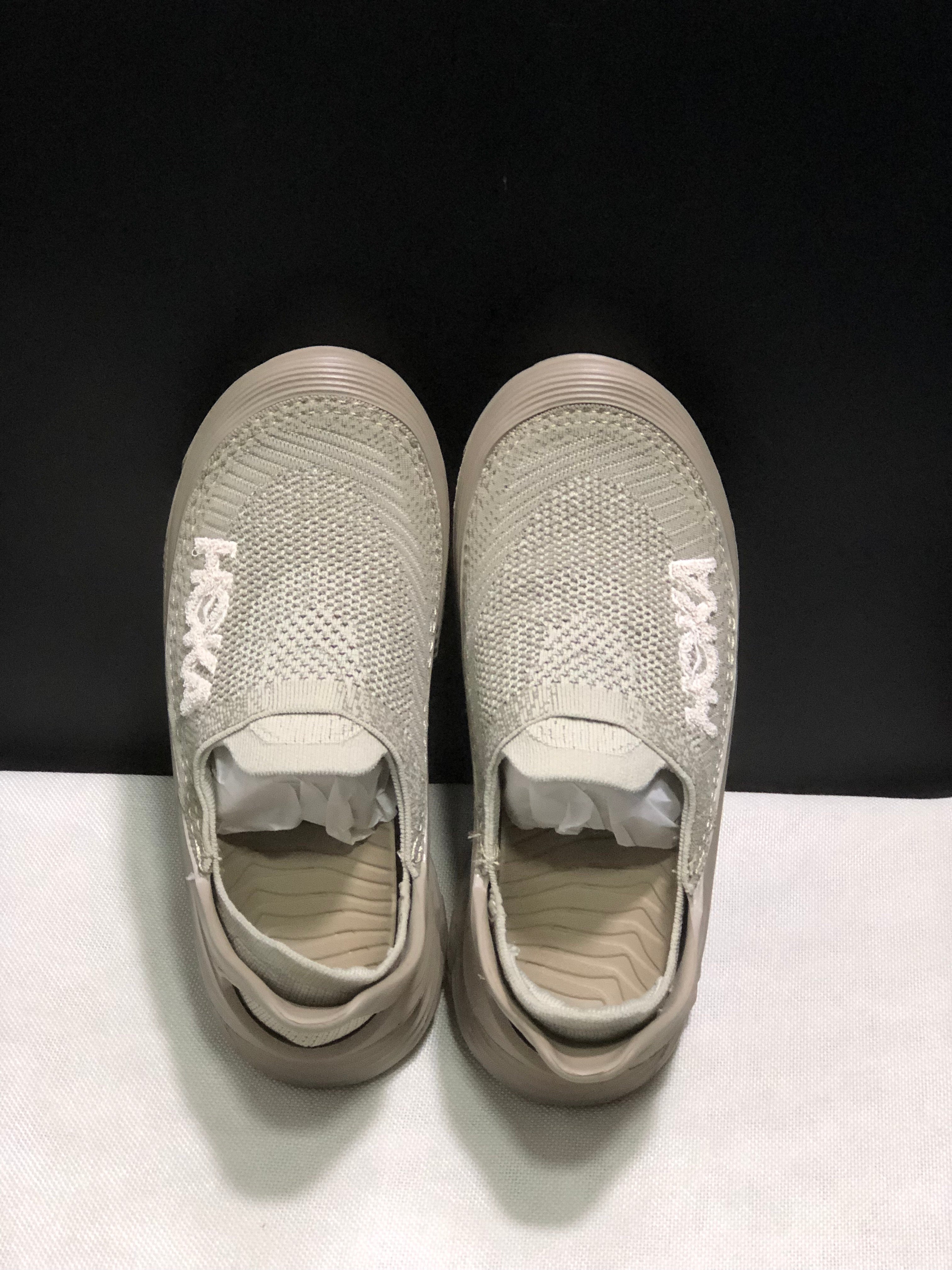 HOKA ONE ONE Restore TC