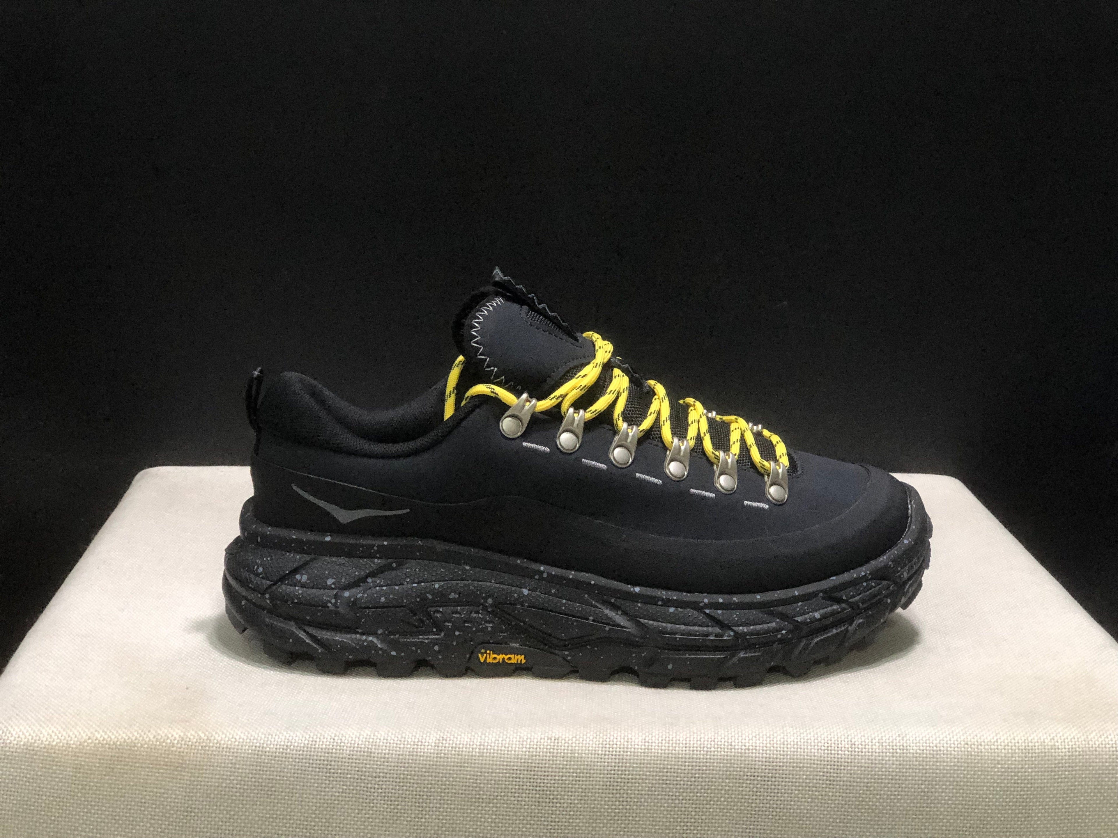 HOKA ONE ONE Tor Summit