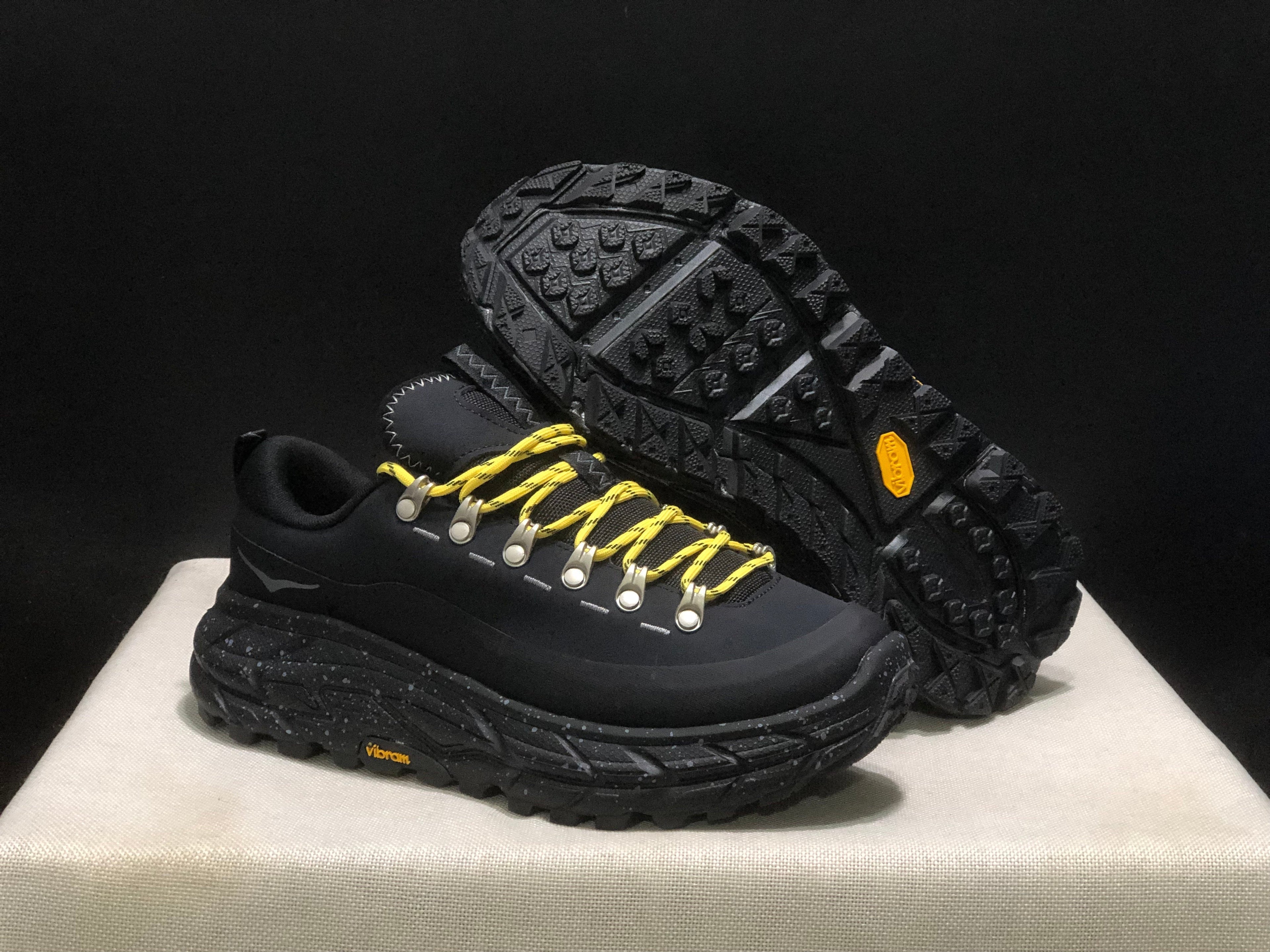 HOKA ONE ONE Tor Summit