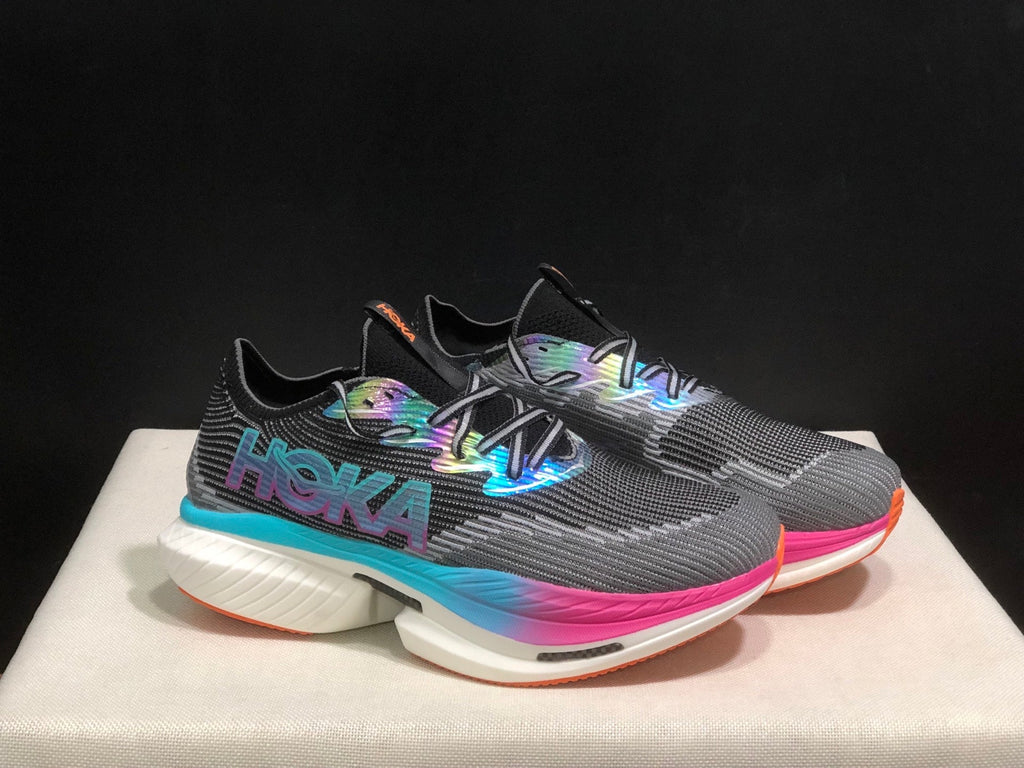 HOKA ONE ONE CIELO X1