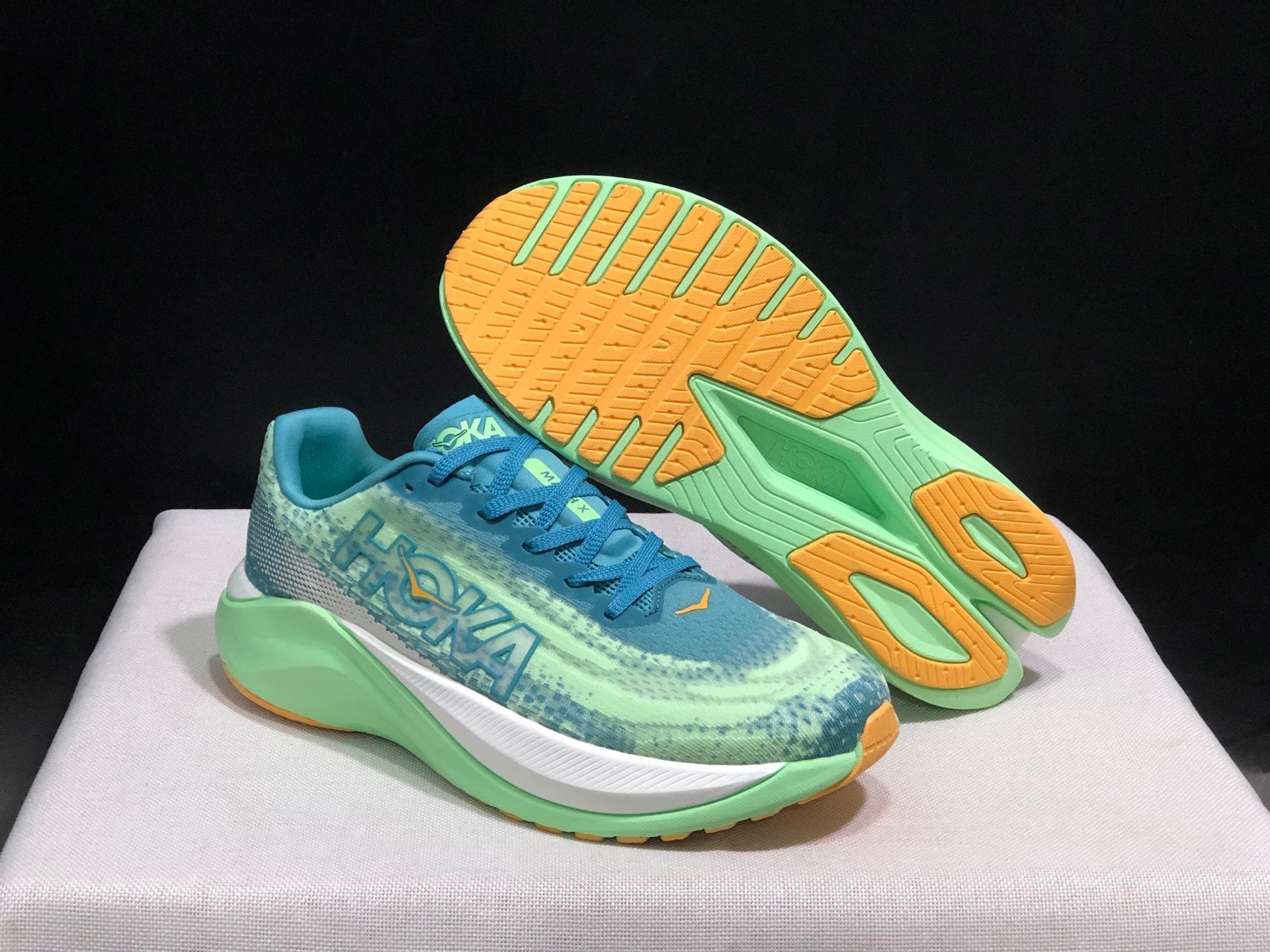 HOKA ONE ONE Mach X