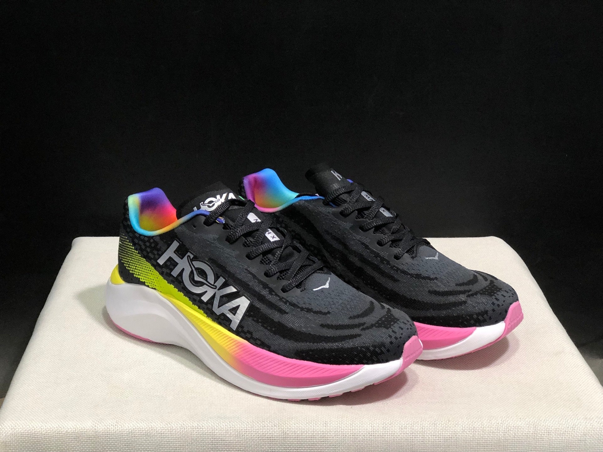 HOKA ONE ONE Mach X