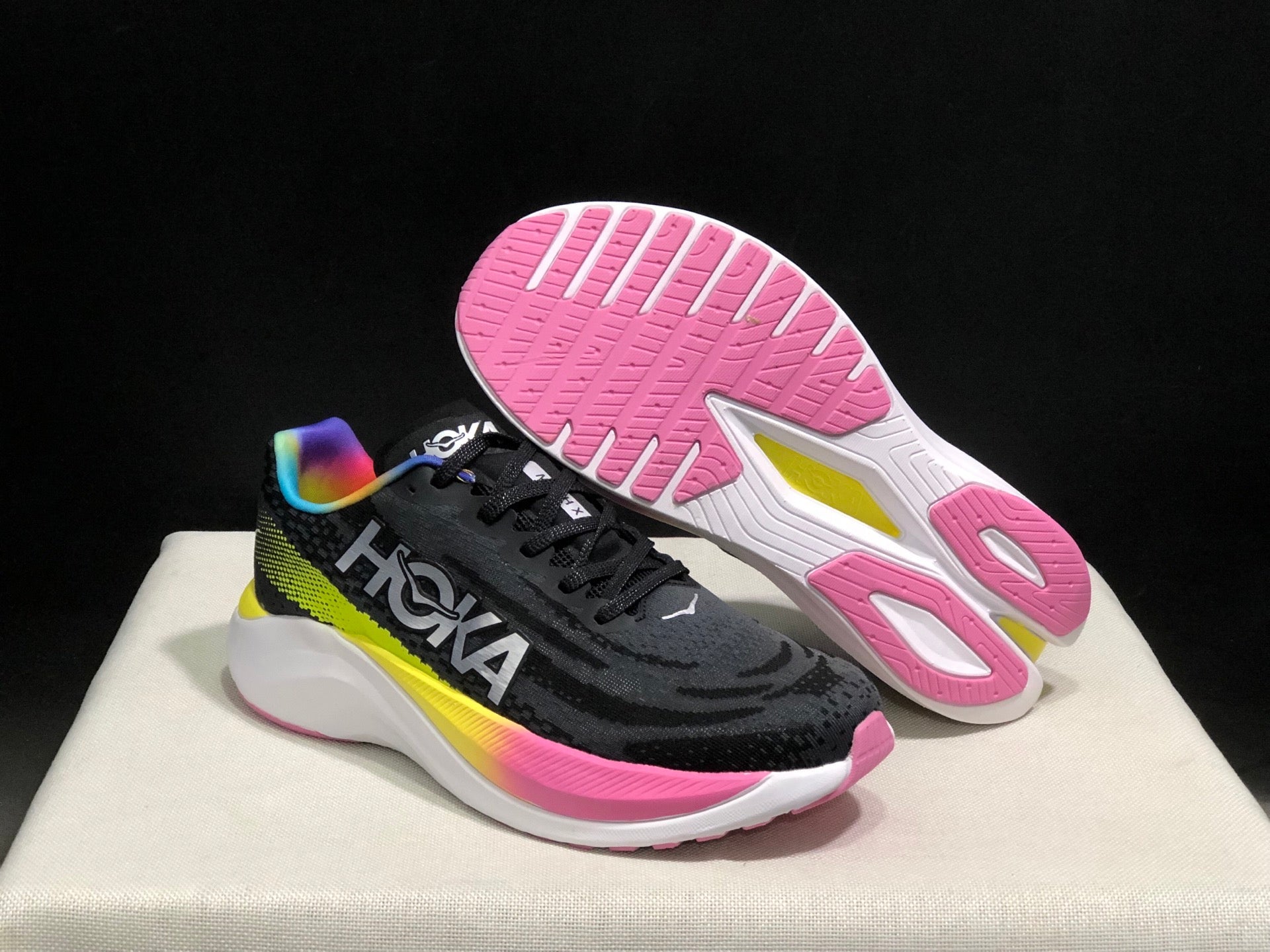 HOKA ONE ONE Mach X