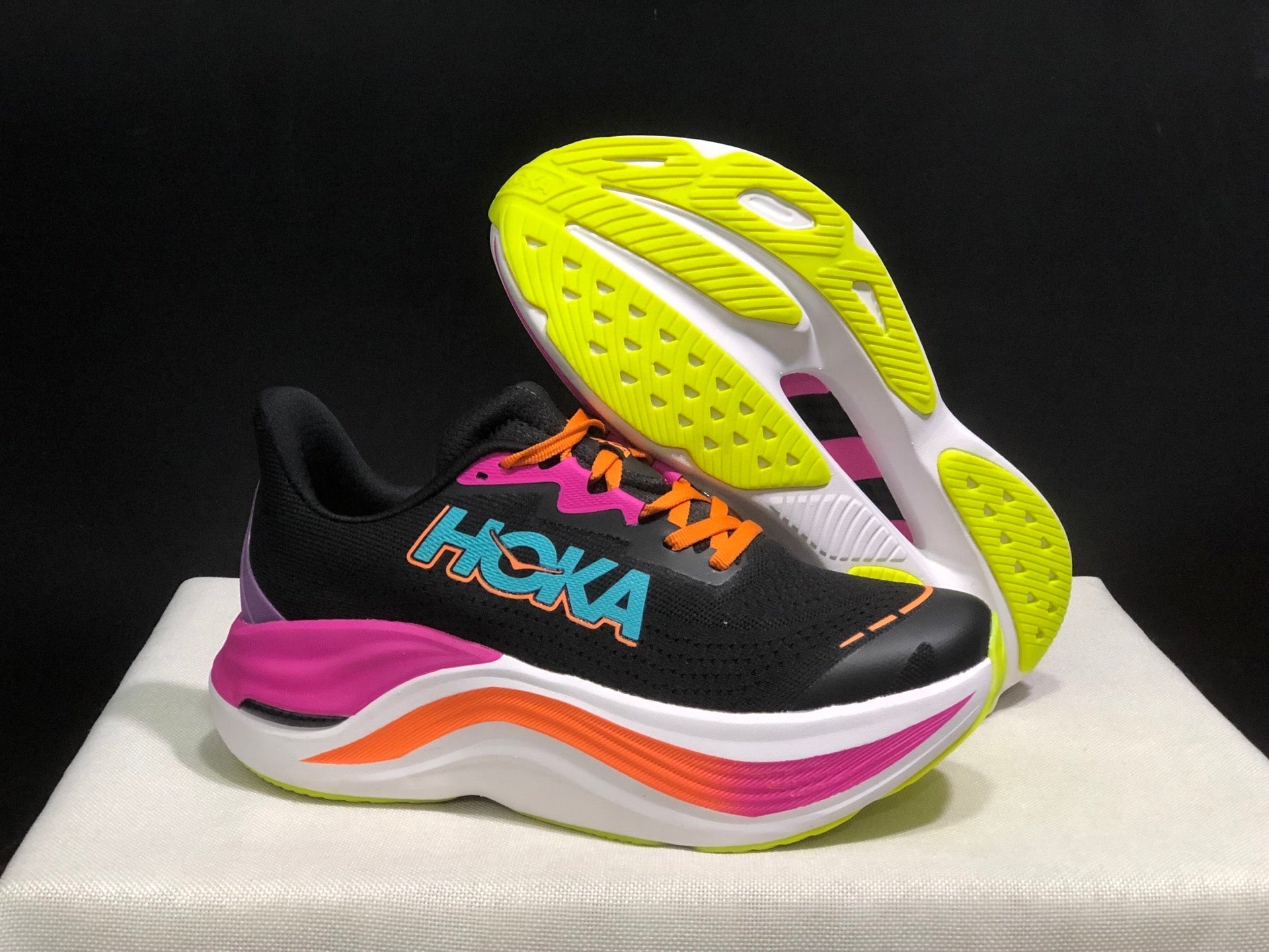 HOKA ONE ONE S KYWARD X