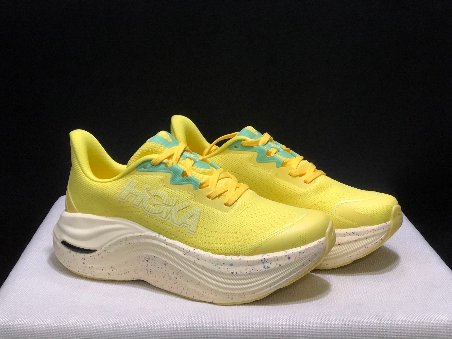 HOKA ONE ONE S KYWARD X
