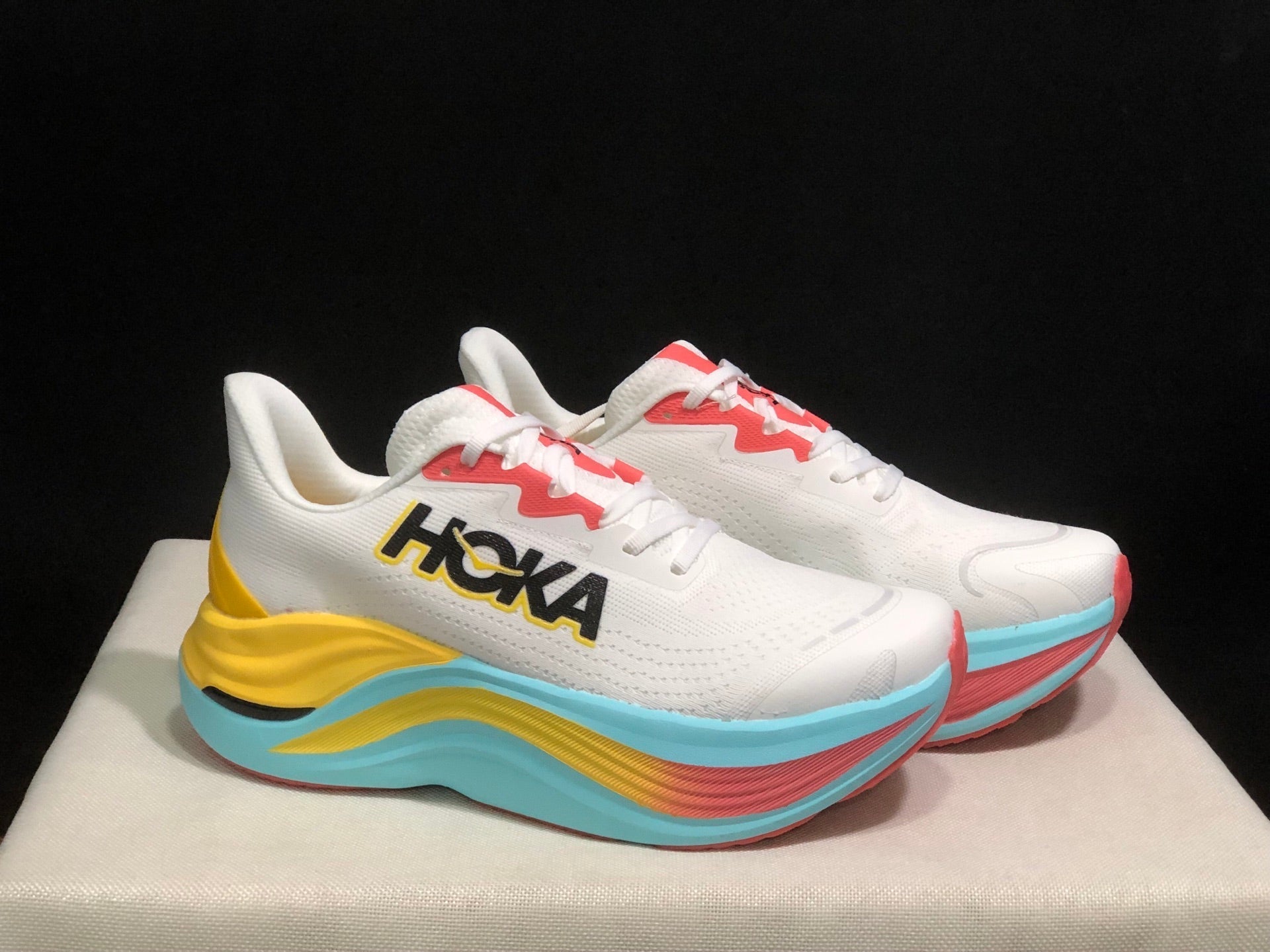 HOKA ONE ONE S KYWARD X