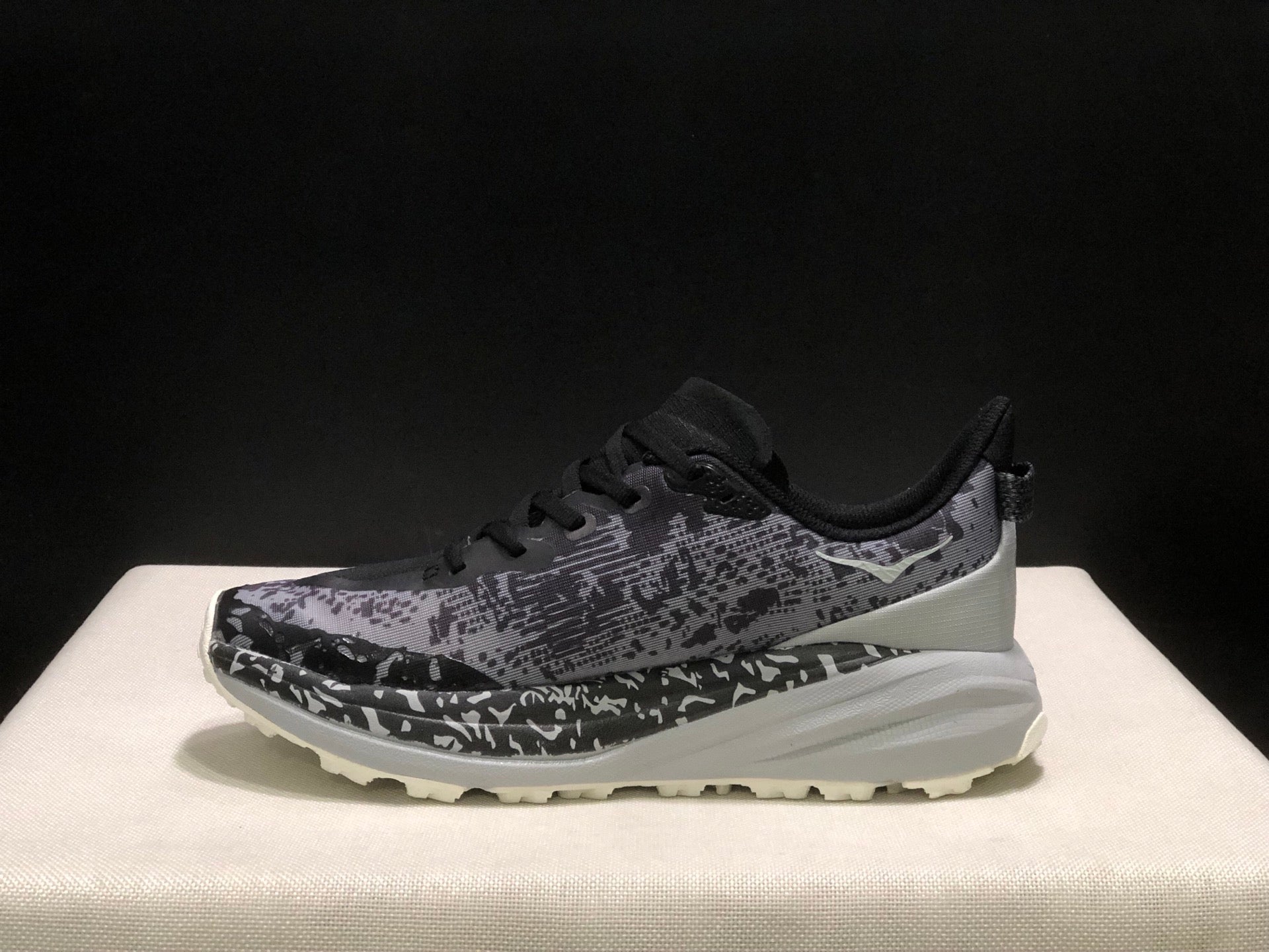 HOKA ONE ONE SPEED GOAT 6