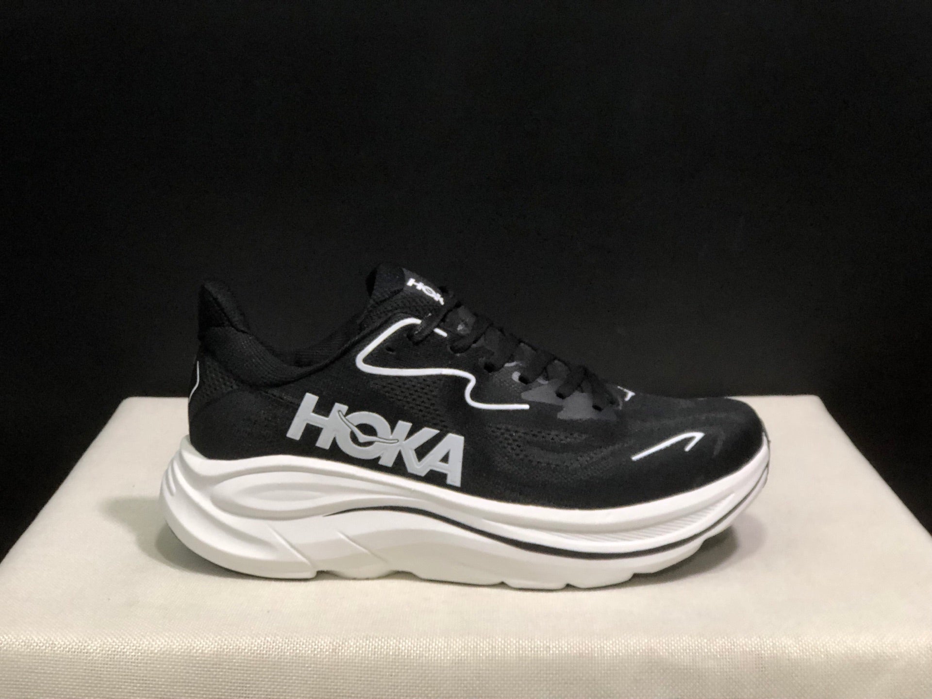 HOKA ONE ONE Clifton 10