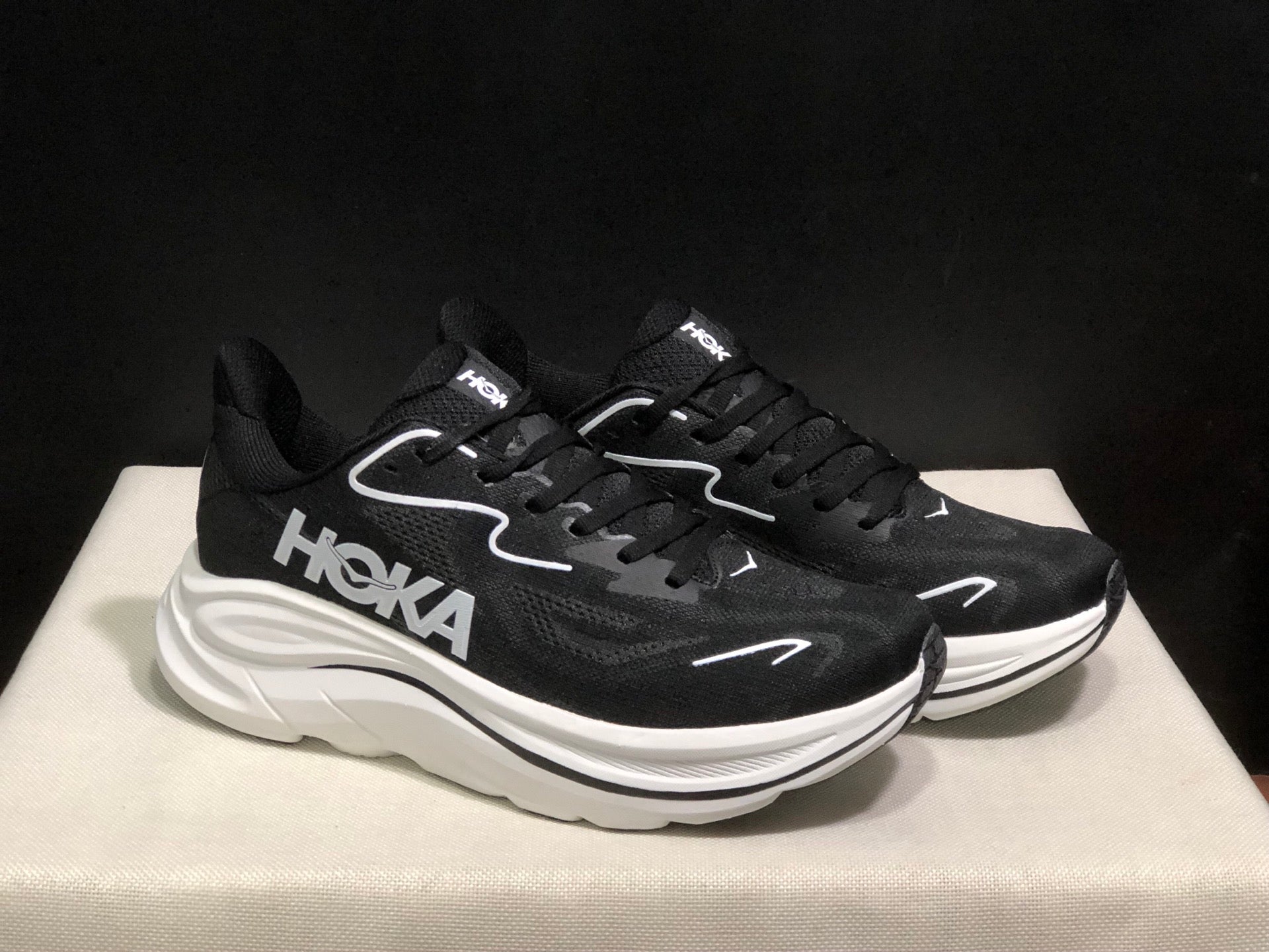 HOKA ONE ONE Clifton 10