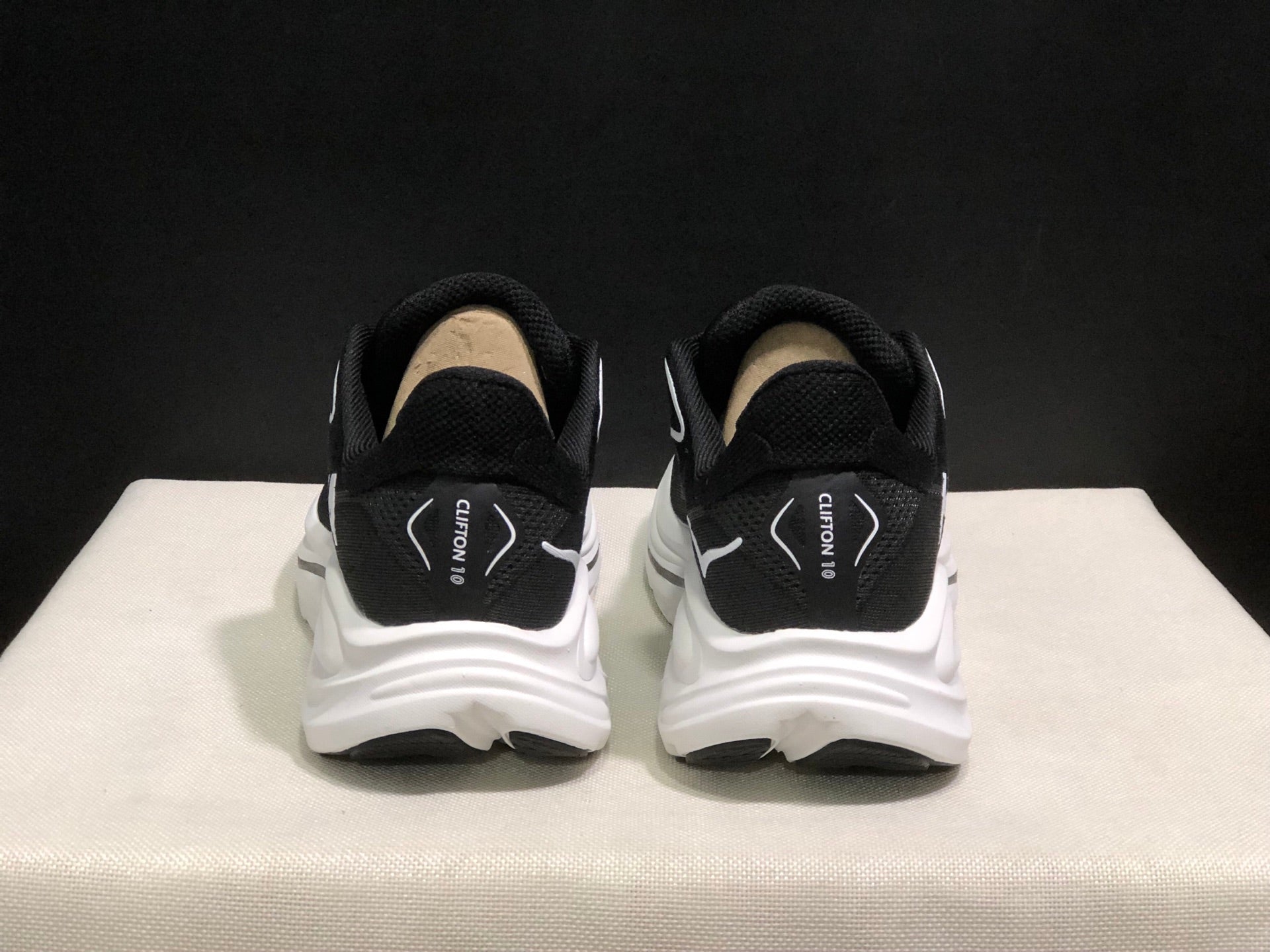 HOKA ONE ONE Clifton 10