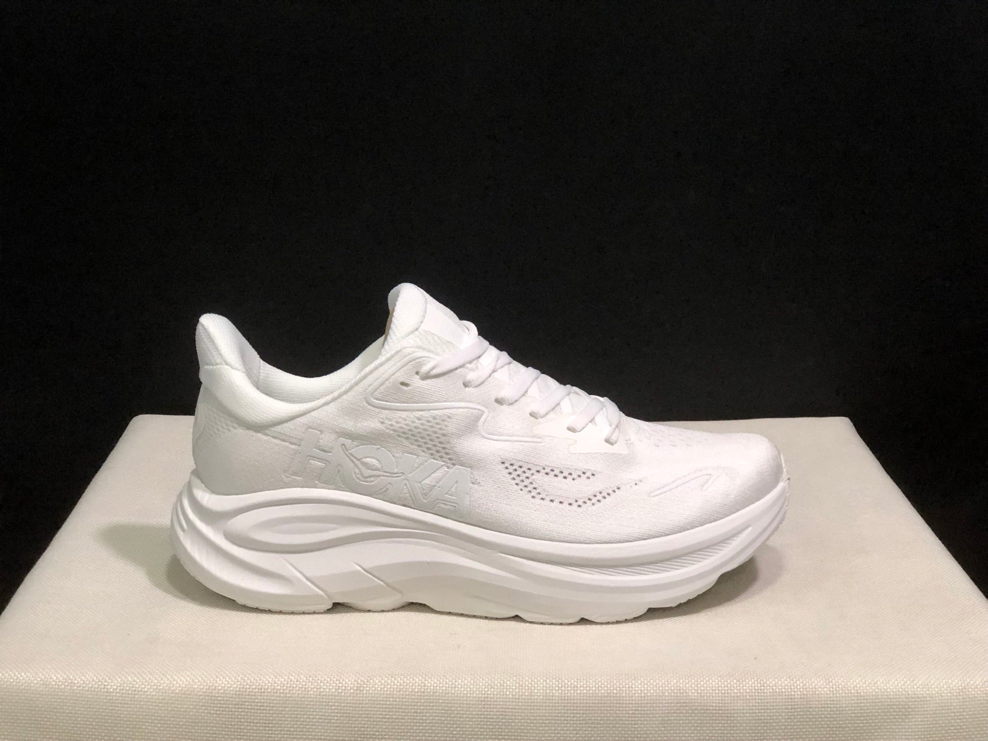HOKA ONE ONE Clifton 10