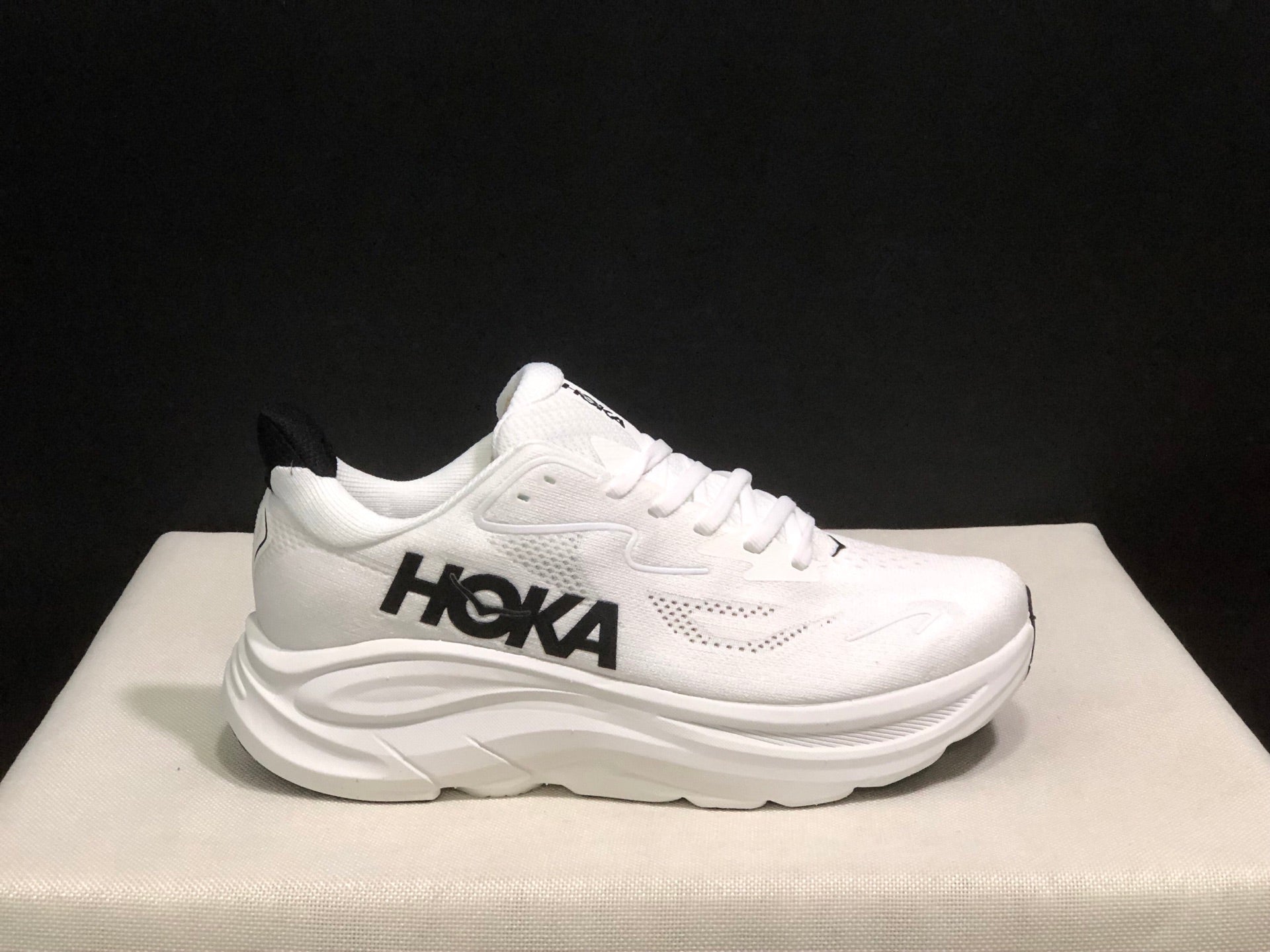 HOKA ONE ONE Clifton 10