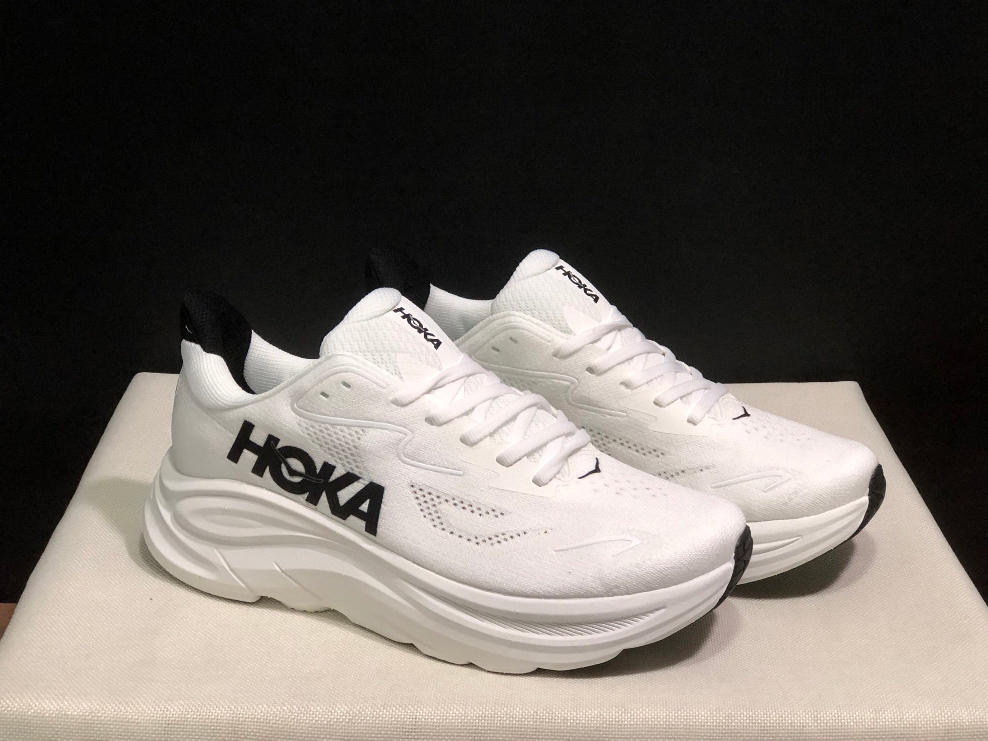 HOKA ONE ONE Clifton 10