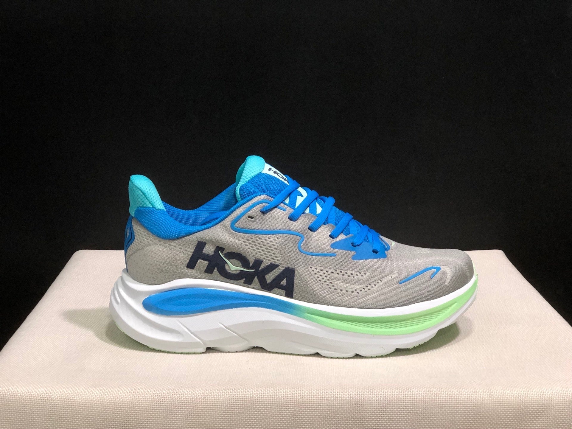 HOKA ONE ONE Clifton 10