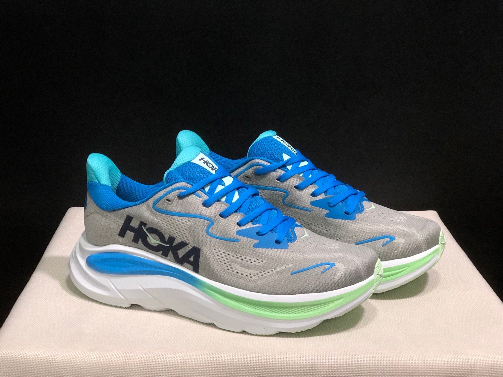 HOKA ONE ONE Clifton 10