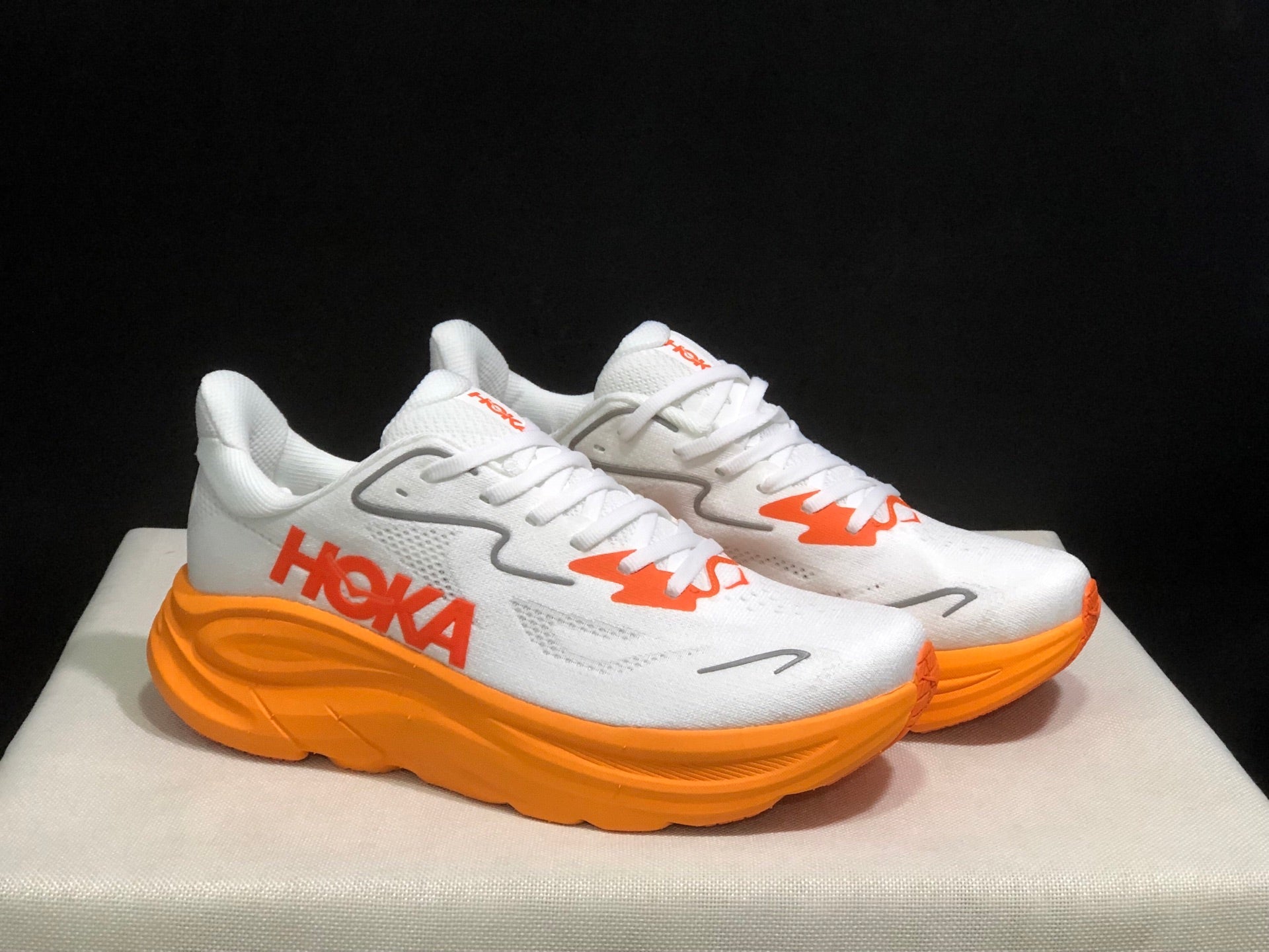 HOKA ONE ONE Clifton 10