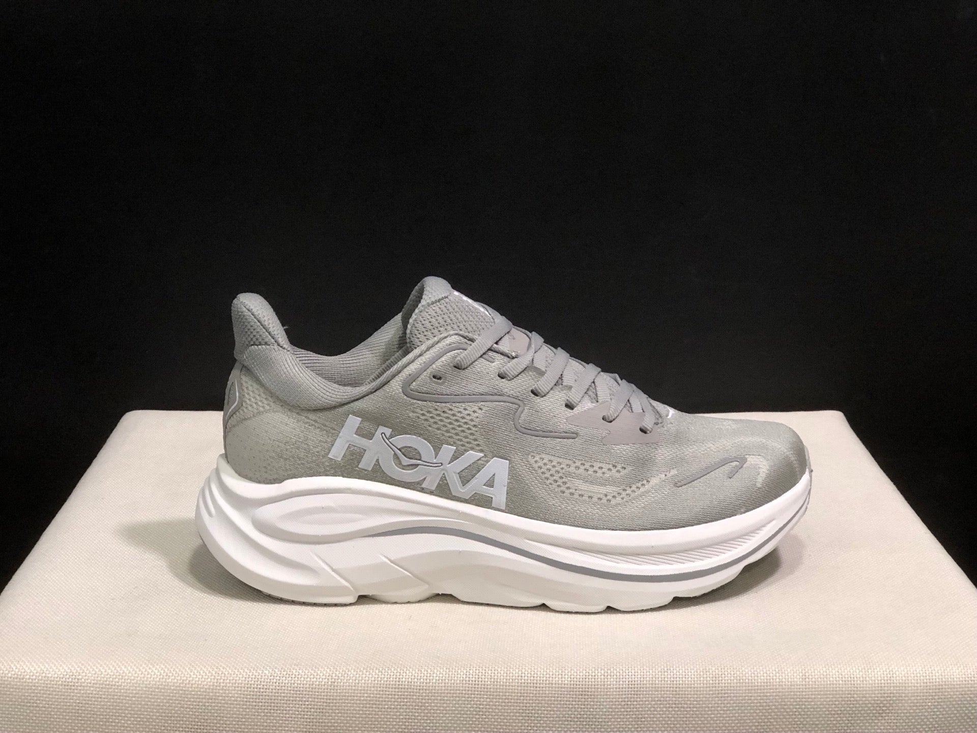 HOKA ONE ONE Clifton 10