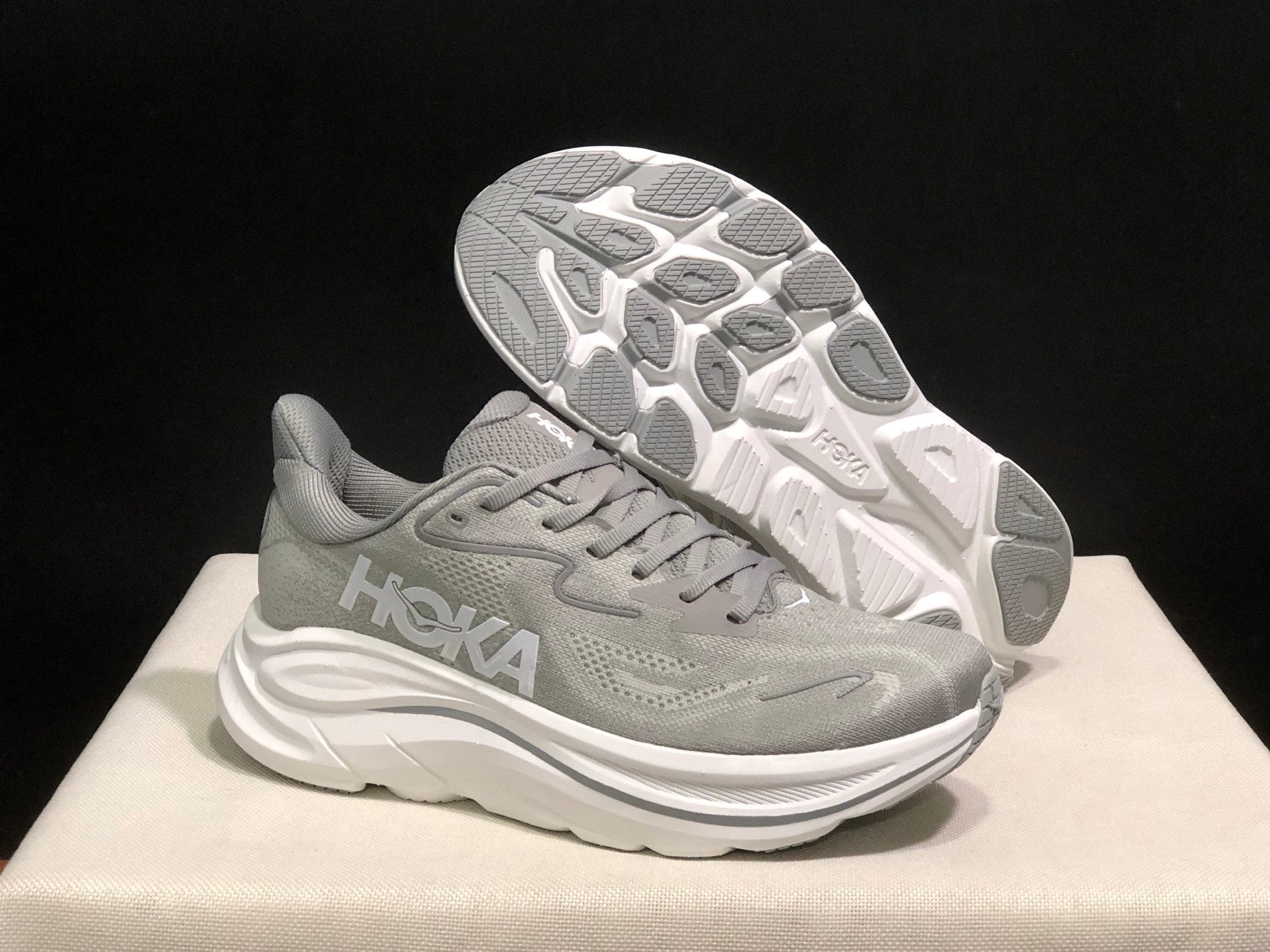 HOKA ONE ONE Clifton 10