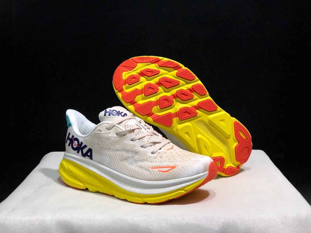 HOKA ONE ONE Clifton 9
