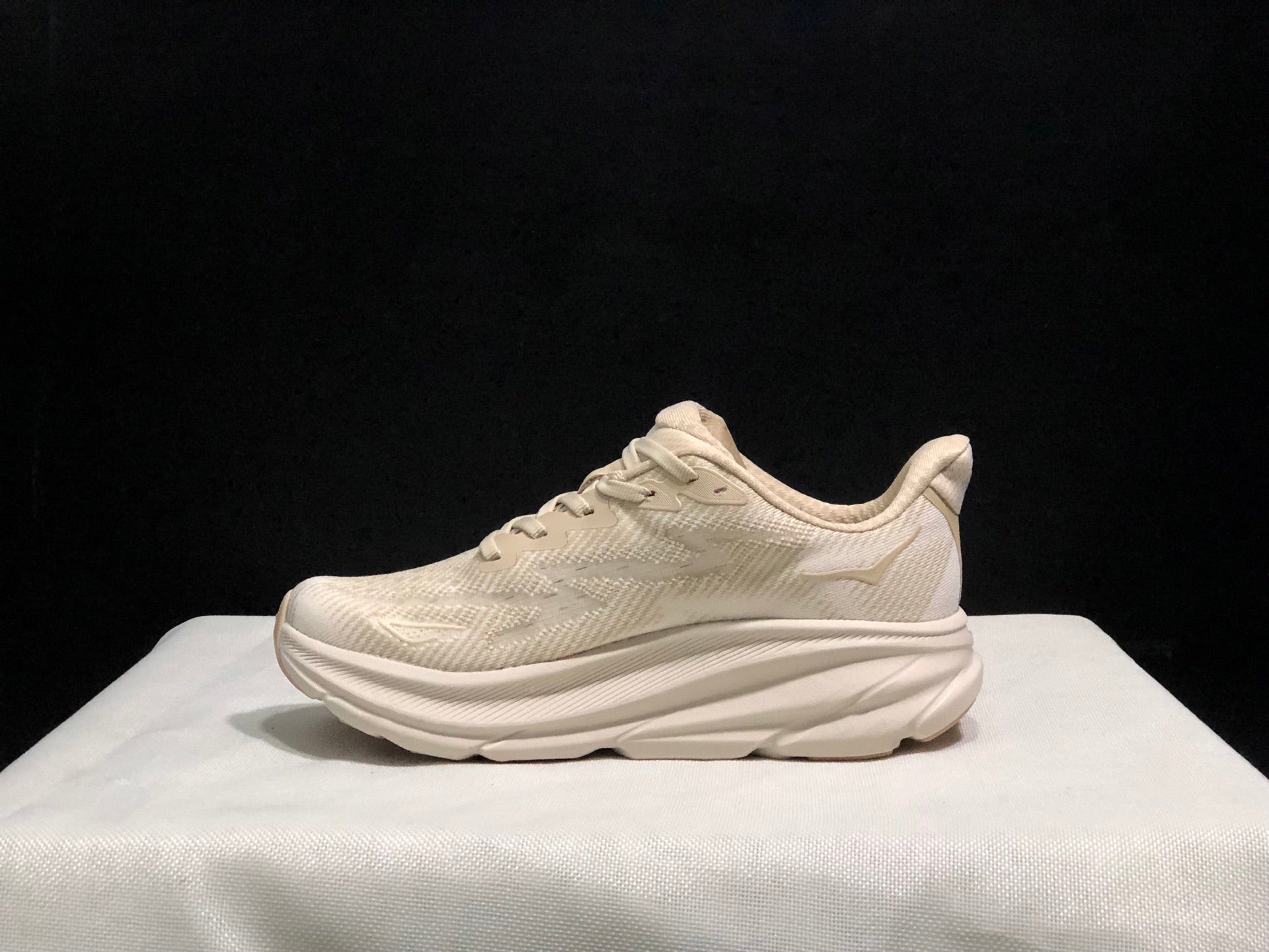 HOKA ONE ONE Clifton 9