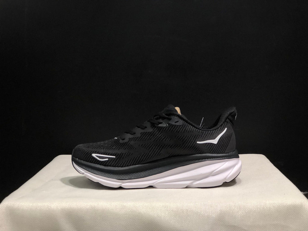 HOKA ONE ONE Clifton 9