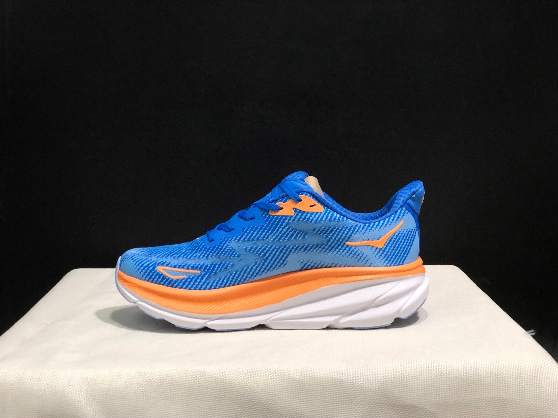 HOKA ONE ONE Clifton 9