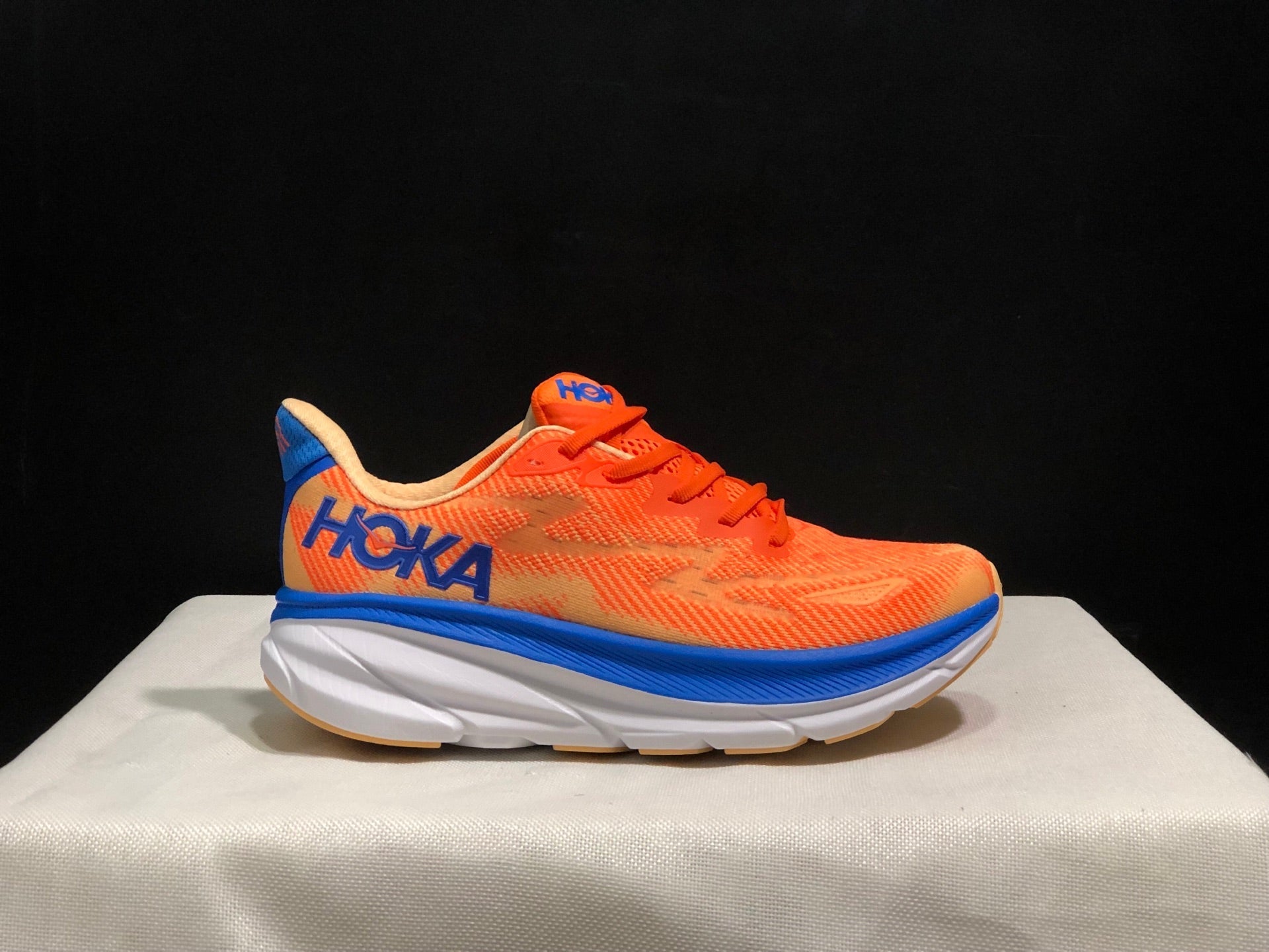 HOKA ONE ONE Clifton 9