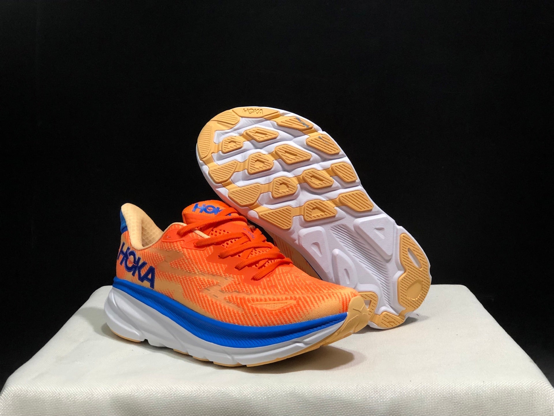 HOKA ONE ONE Clifton 9