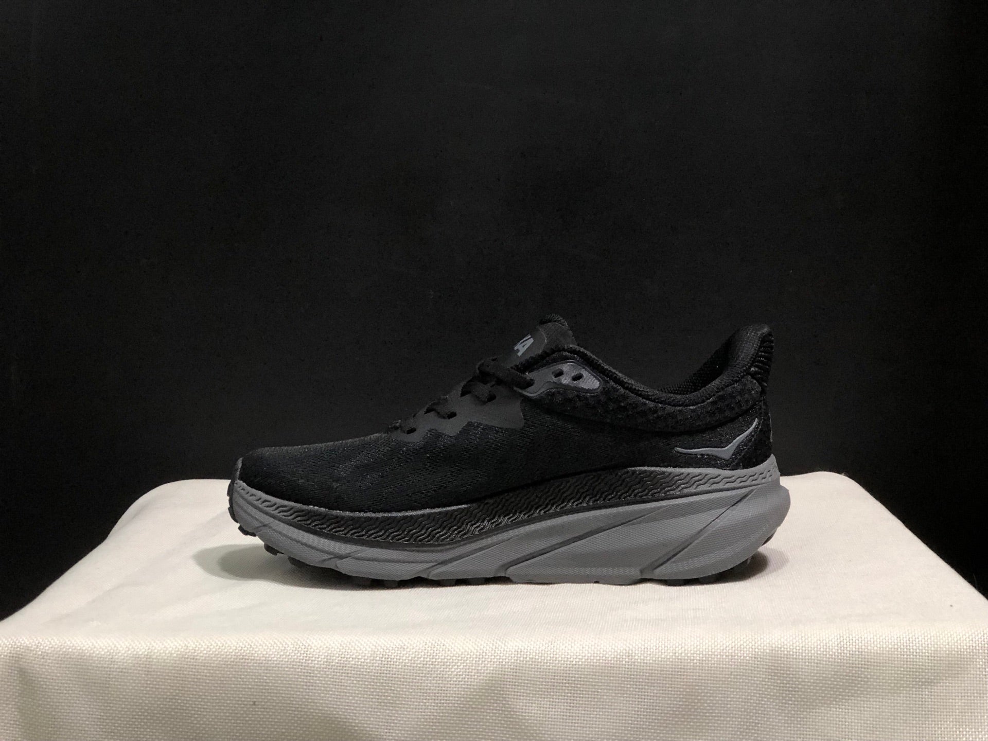 HOKA ONE ONE Challenger 7
