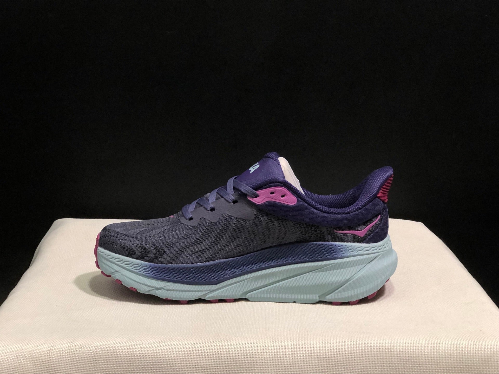 HOKA ONE ONE Challenger 7