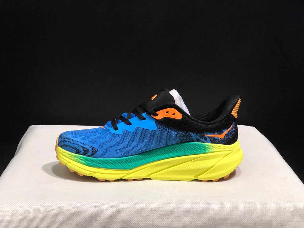 HOKA ONE ONE Challenger 7