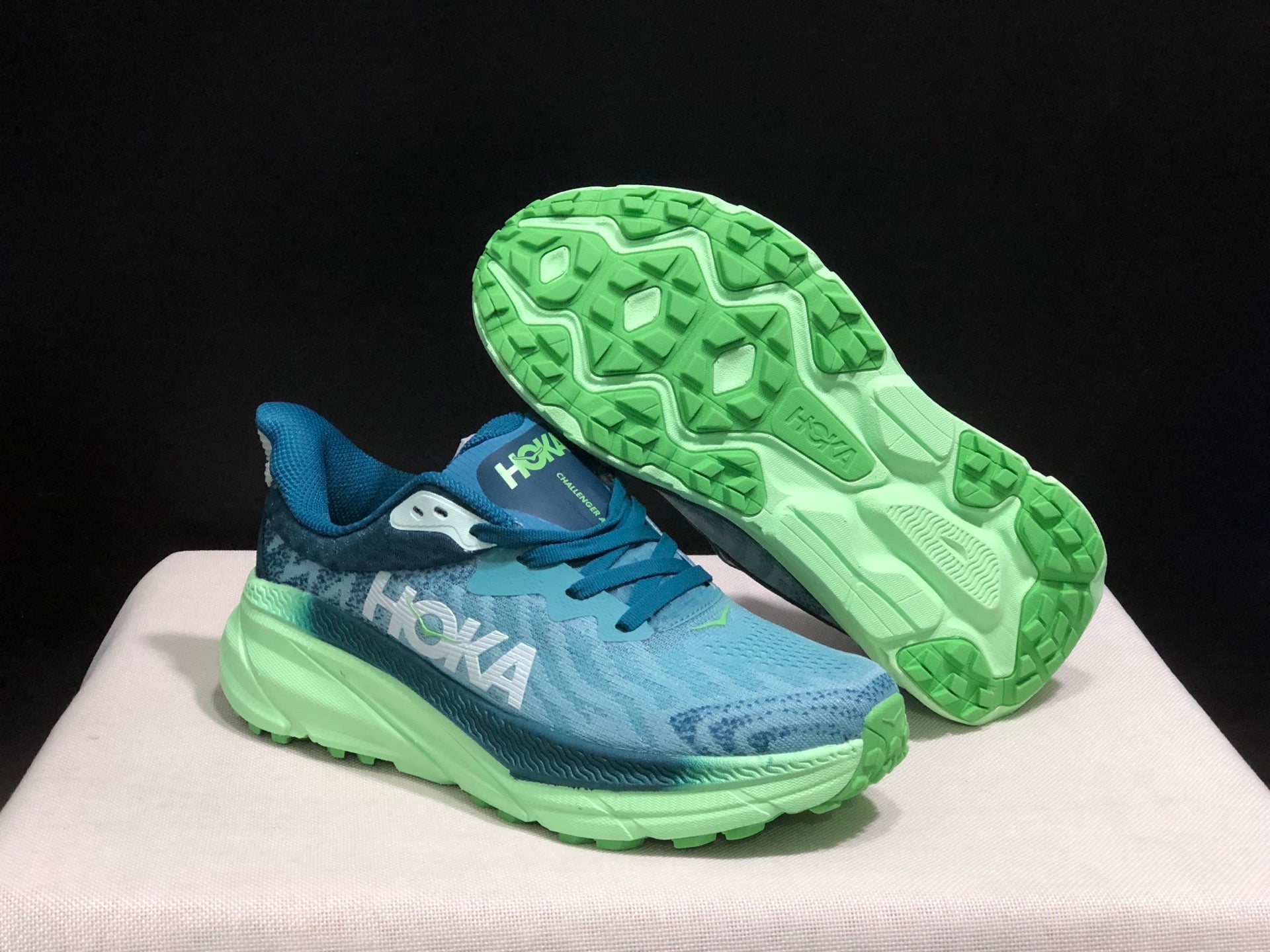 HOKA ONE ONE Challenger 7