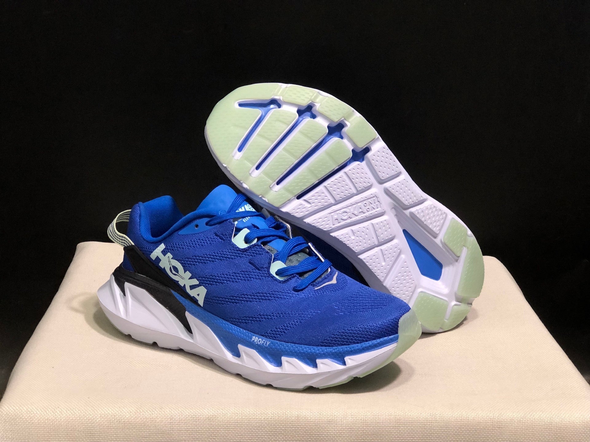 HOKA ONE ONE Elevon 2