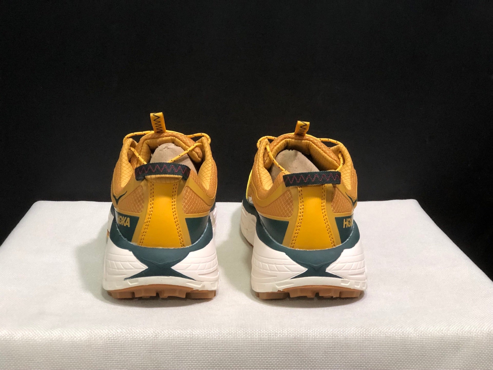 HOKA ONE ONE Mafate three 2